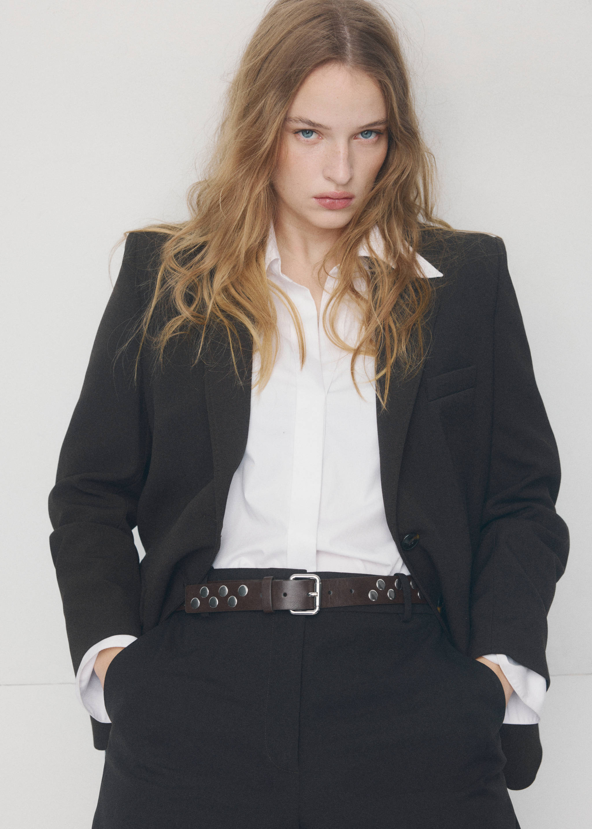 Studded belt - General plane