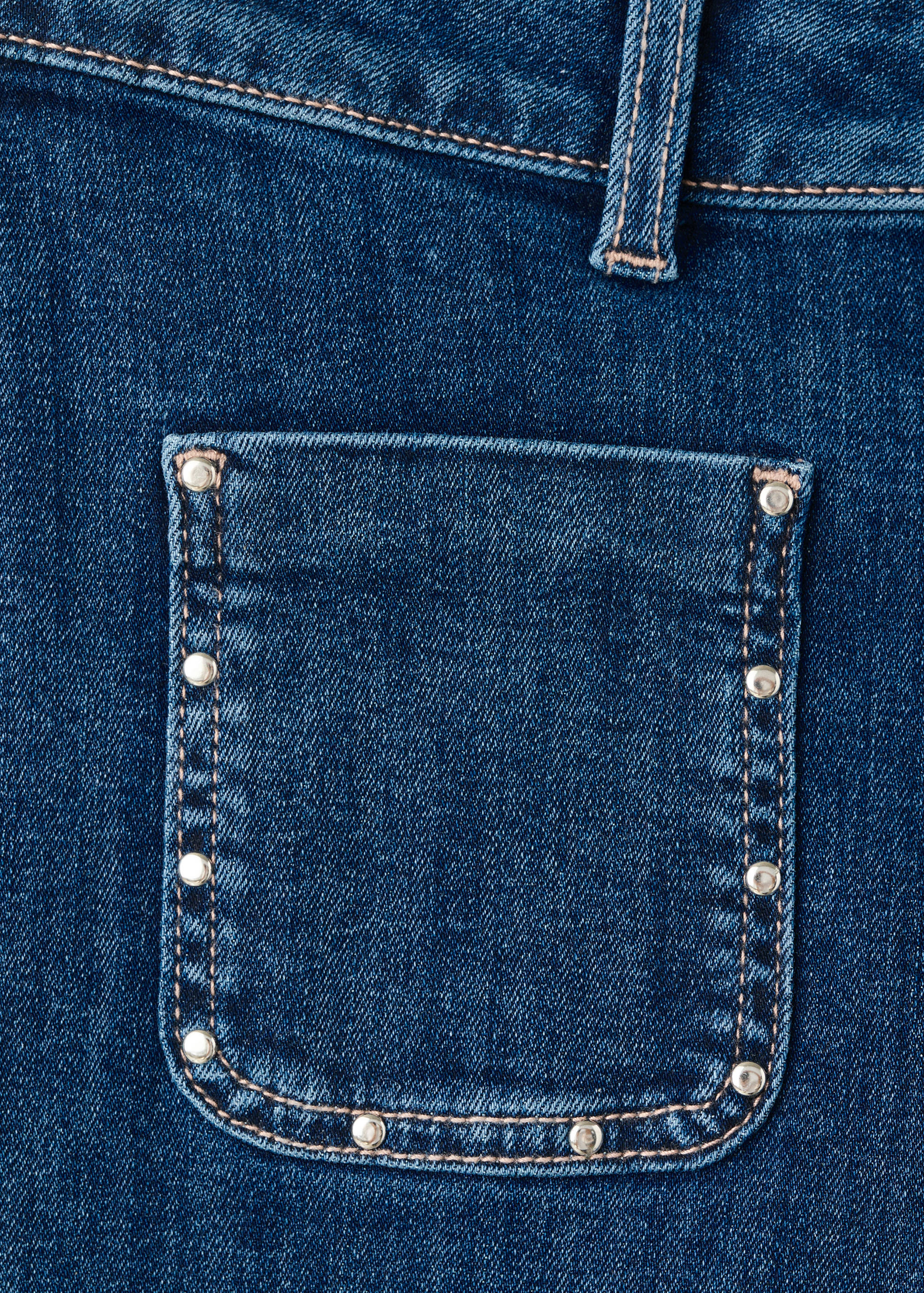 Flared jeans with studs - Details of the article 8