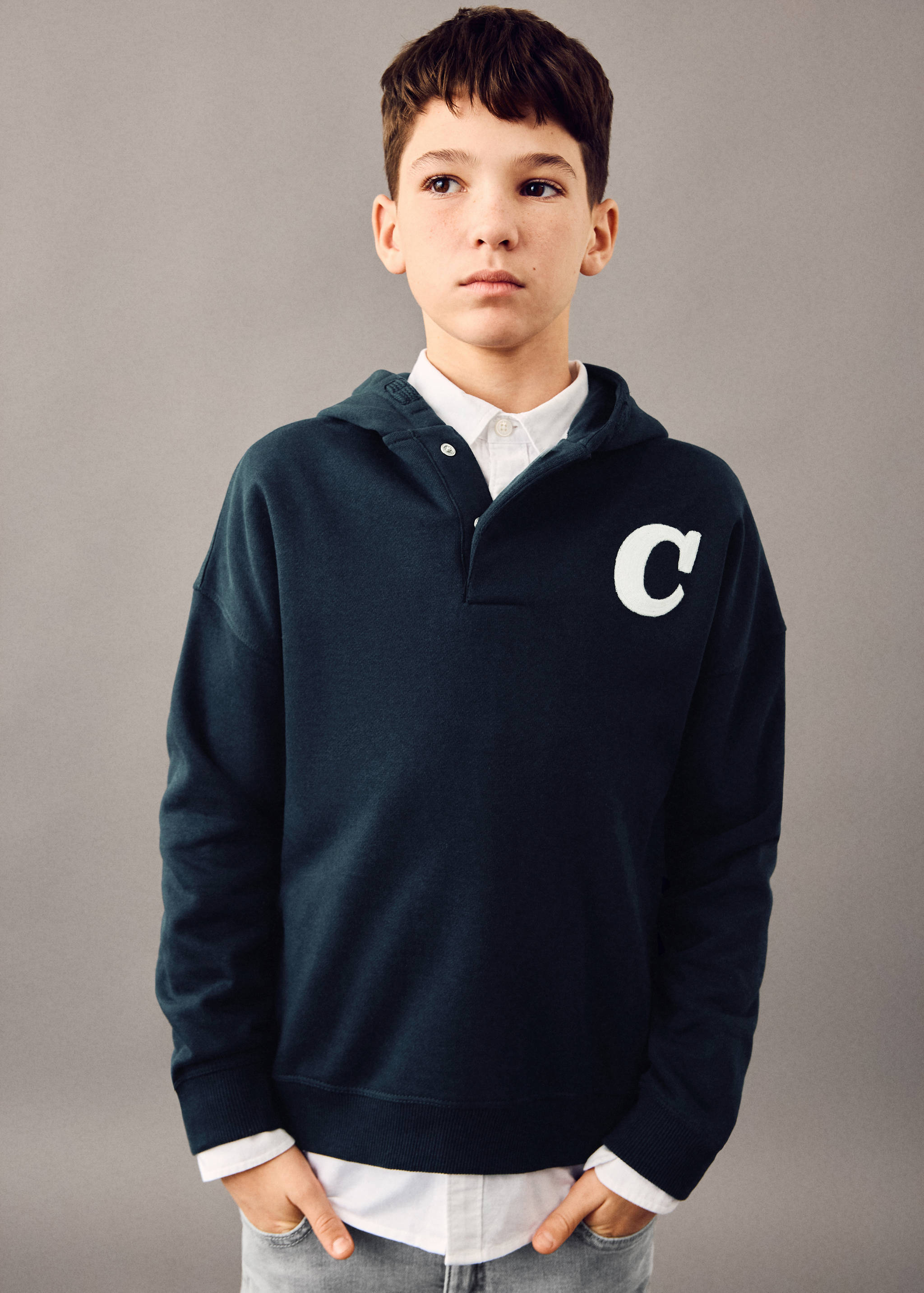 Sudadera estampada capucha - Plano general