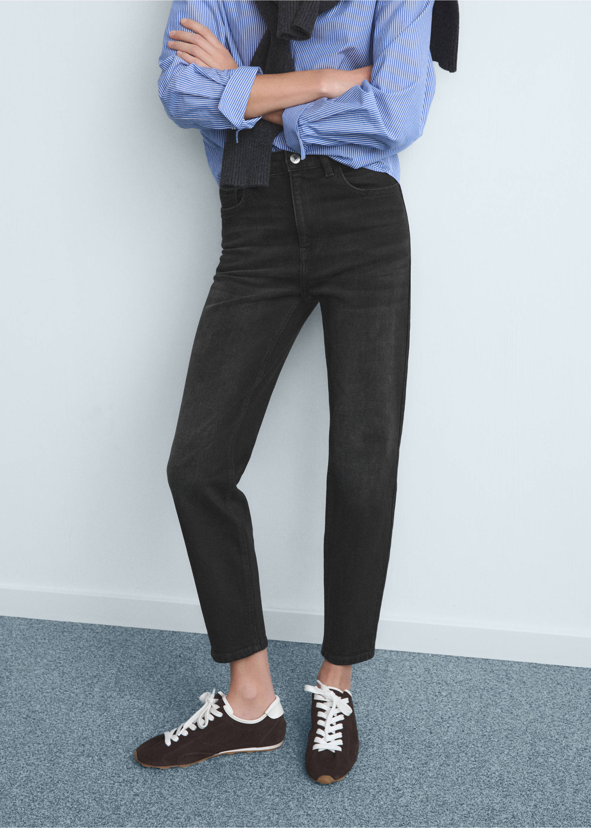 Jean Newmom confort taille haute - Plan moyen, Black denim. Ref: 27011238-00.