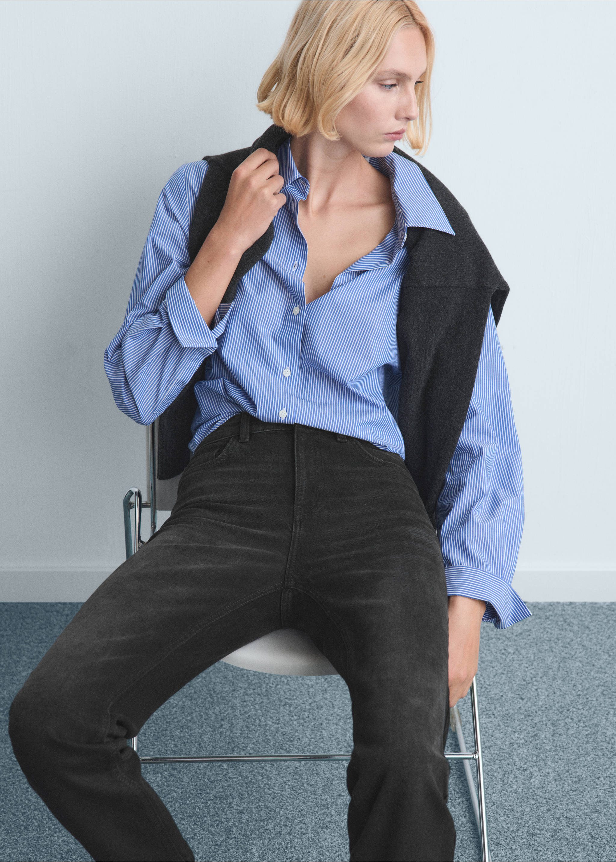 Jean Newmom confort taille haute - Détail de l'article 1, Black denim. Ref: 27011238-00.