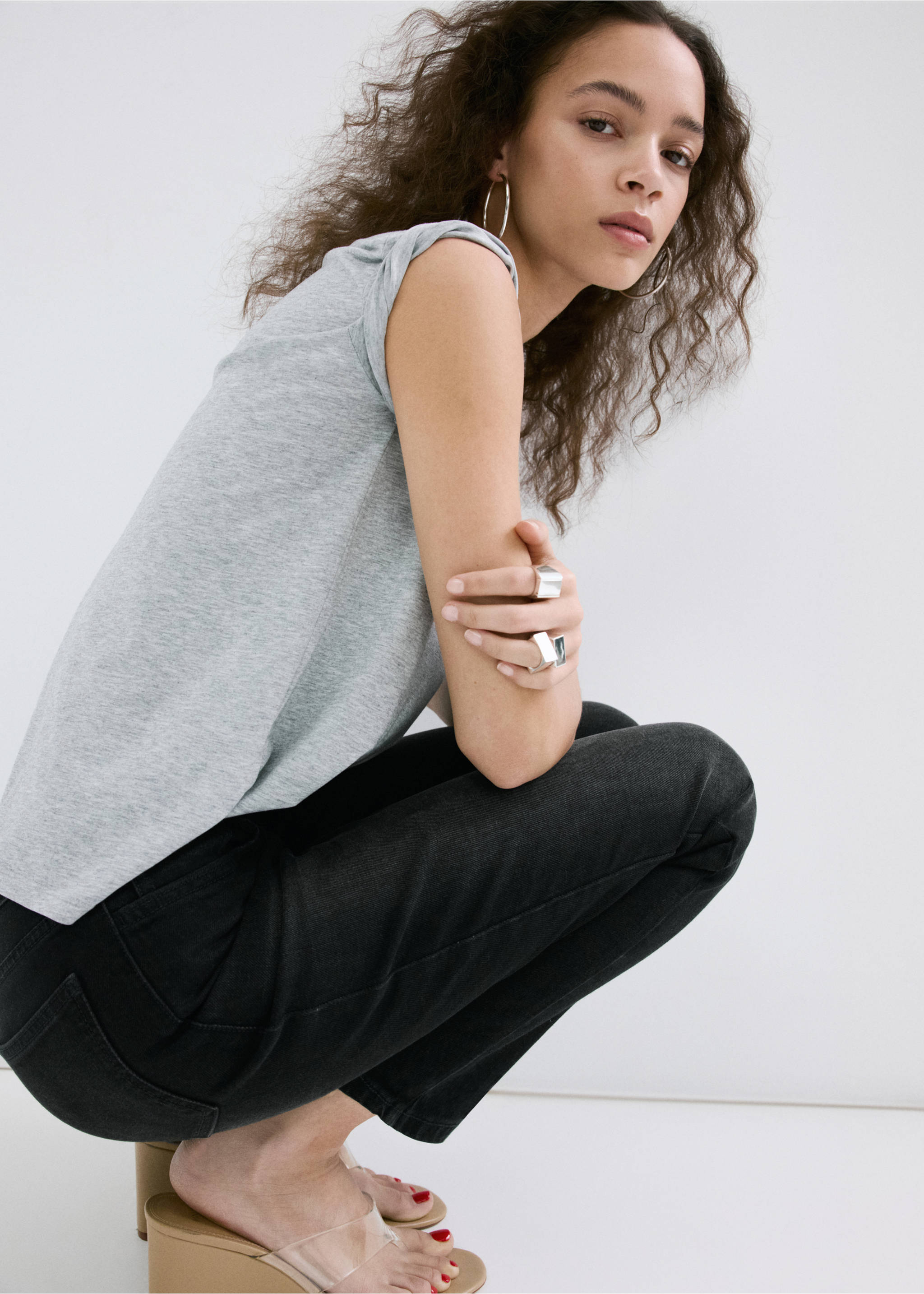 Newmom comfort high-rise jeans - Details of the article 2, Black denim. Ref: 27011238-00.