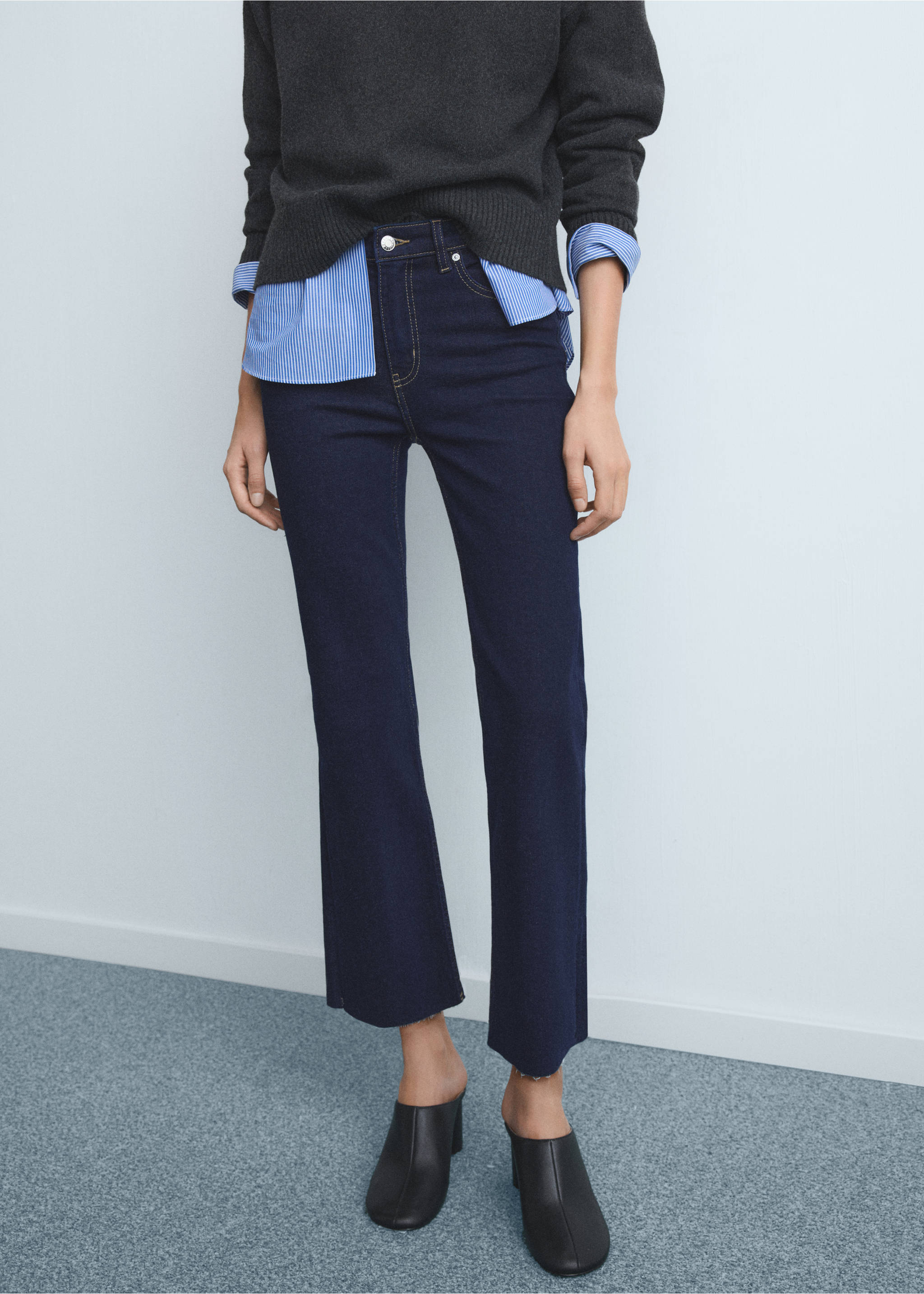 Jean Sienna flare crop - Plan moyen, Bleu. Ref: 27011241-00.