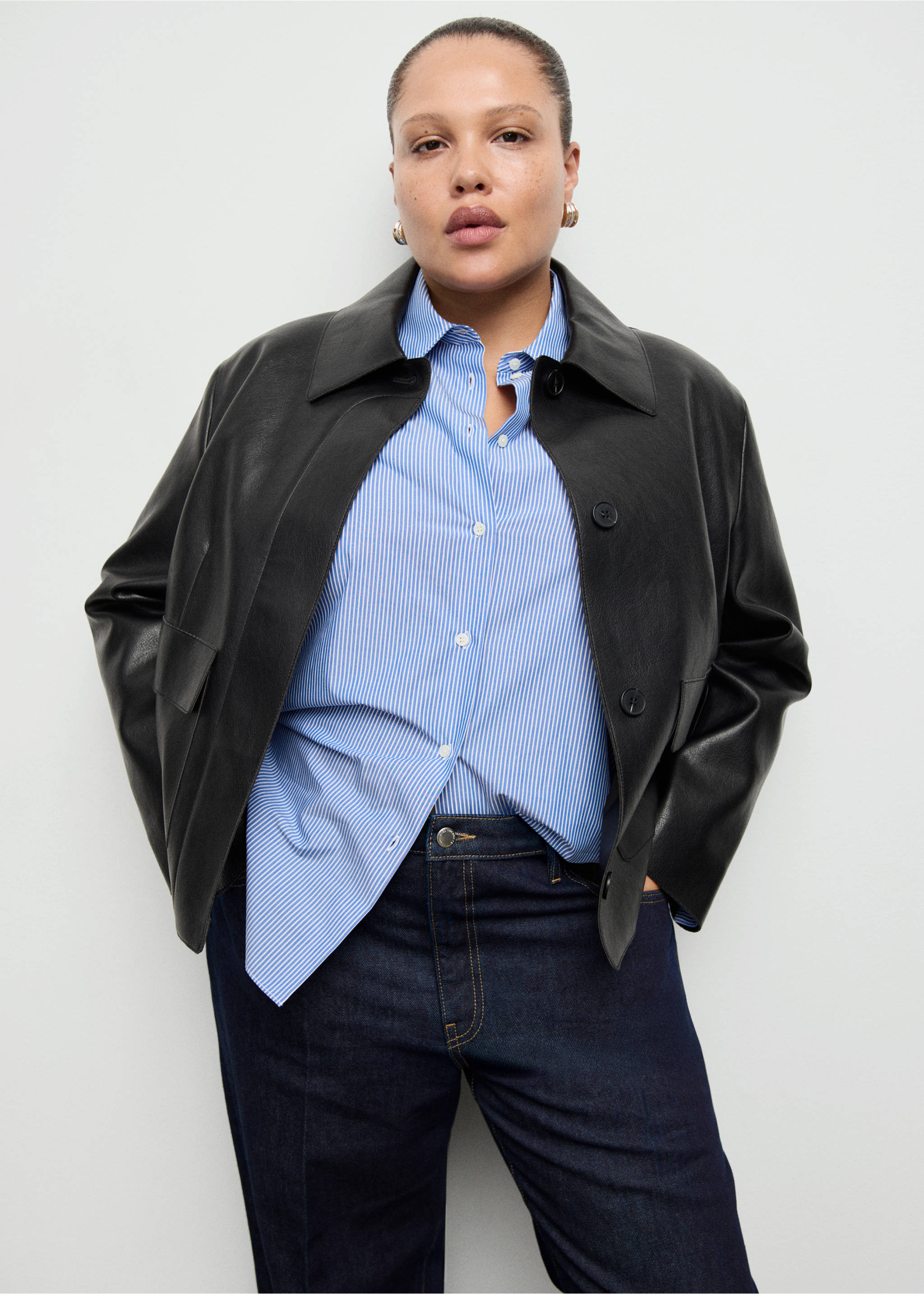 Jean droit revers couture - Détail de l'article 5, Bleu foncé. Ref: 27011244-00.