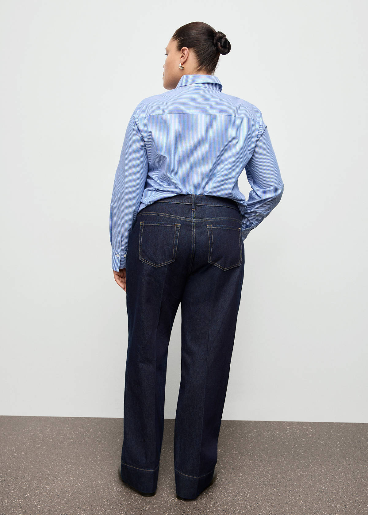 Straight-leg jeans with seam stitching — Dark Blue