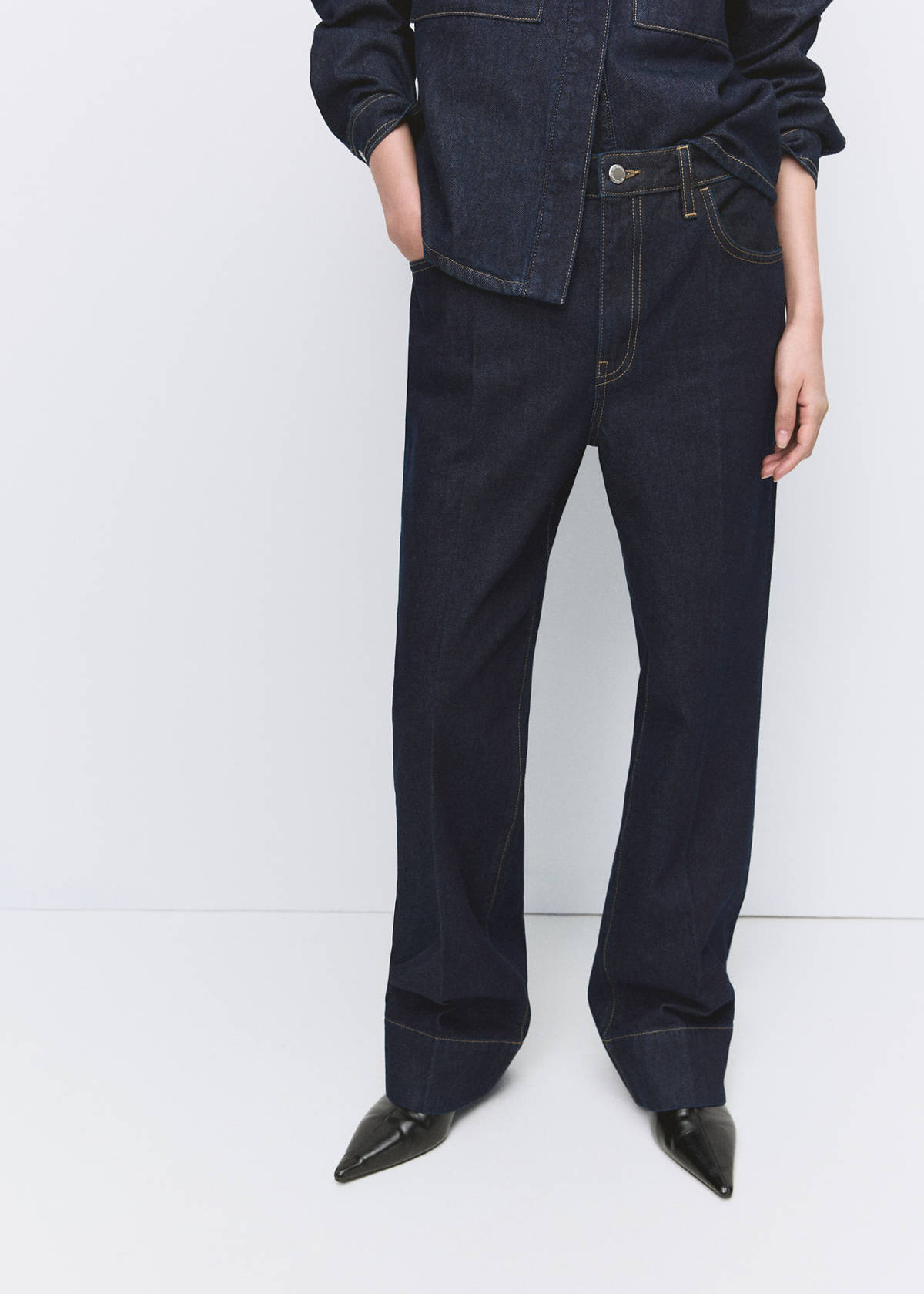 Straight-leg jeans with seam stitching — Dark Blue