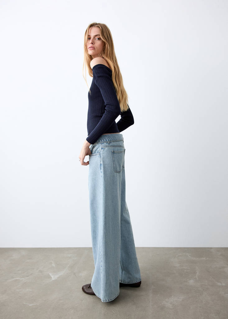 Low-waist jeans with turn-ups — Light Blue