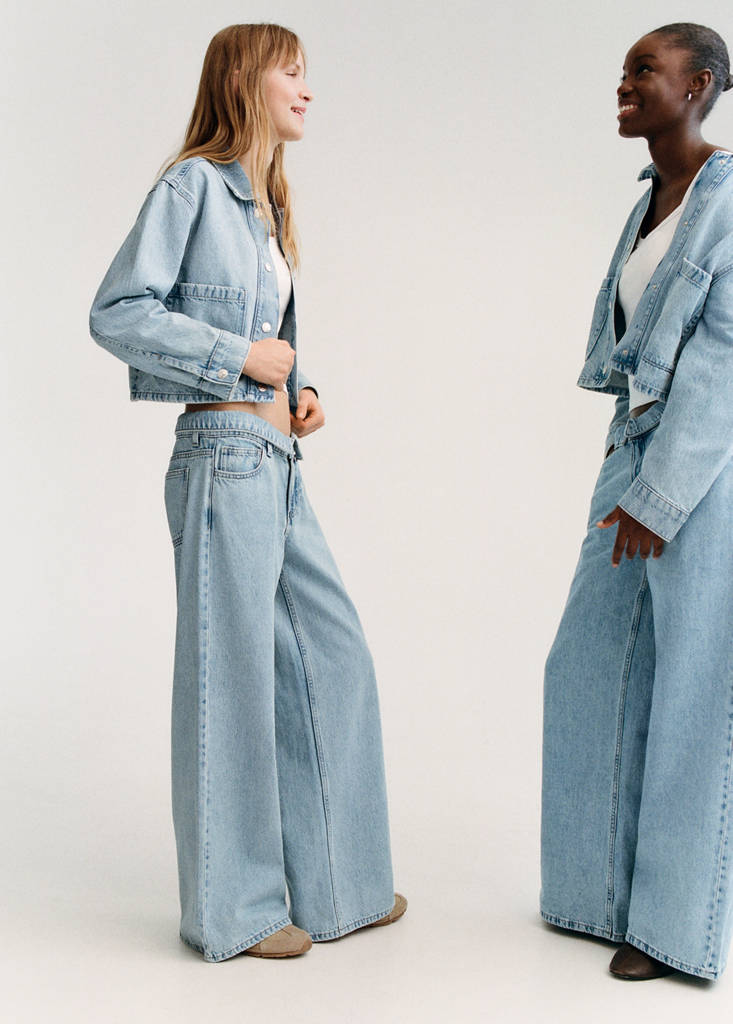 Low-waist jeans with turn-ups — Light Blue