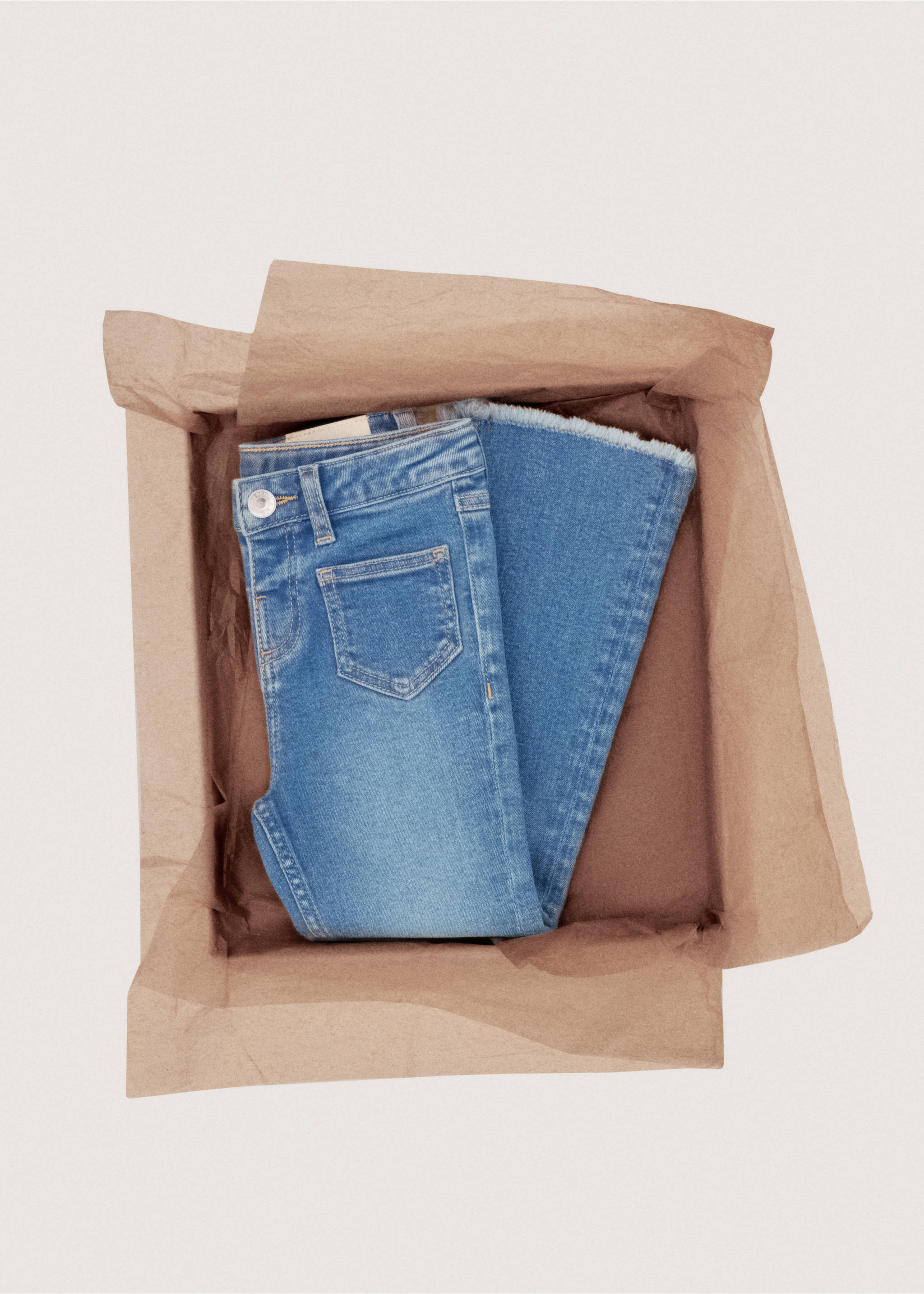 Jeans flare bajo deshilachado - Detalle del artículo 7, Azul medio. Ref: 27011253-00.