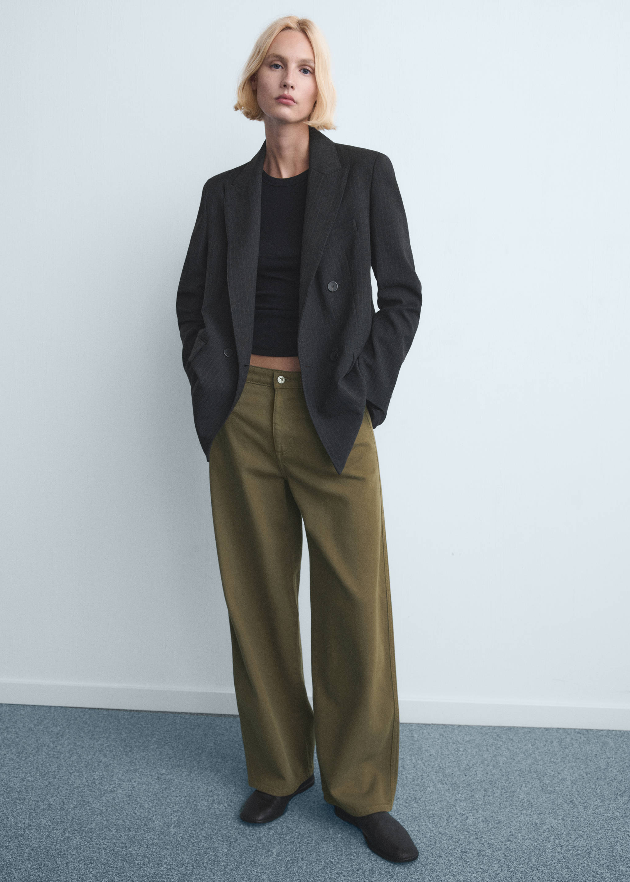 Low-rise balloon jeans - General plane