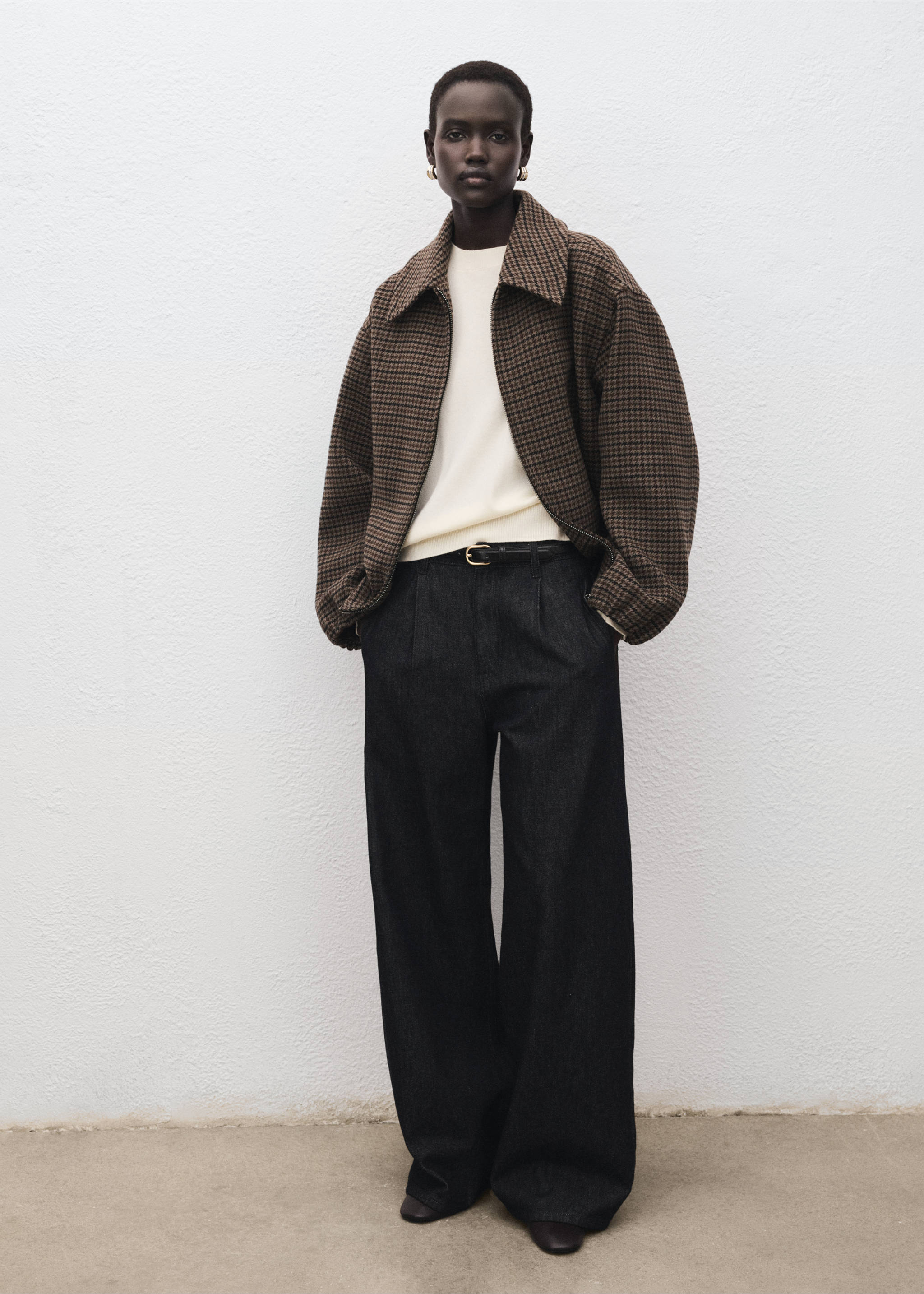 Round-neck knitted sweater - General plane, Ecru. Ref: 27011284-00.