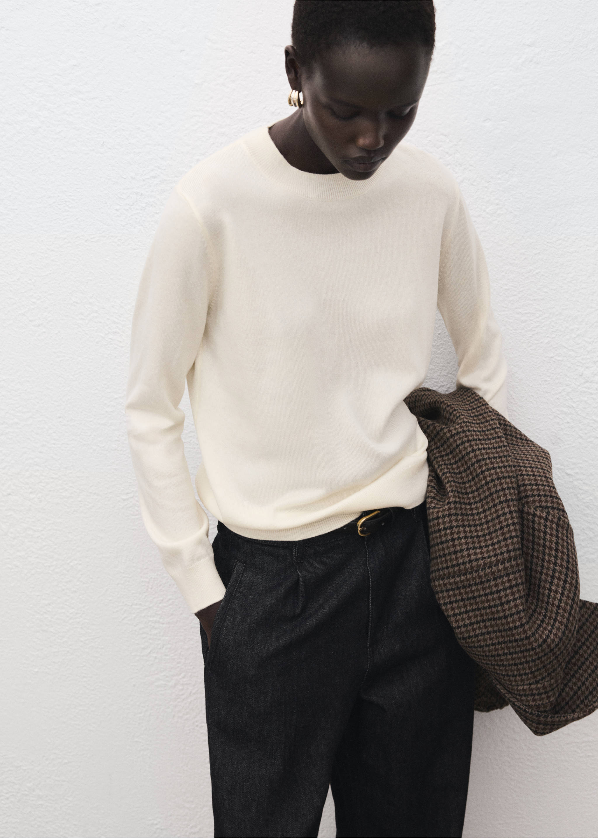 Round-neck knitted sweater - Medium plane, Ecru. Ref: 27011284-00.