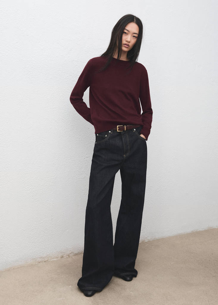Round-neck knitted sweater — Wine