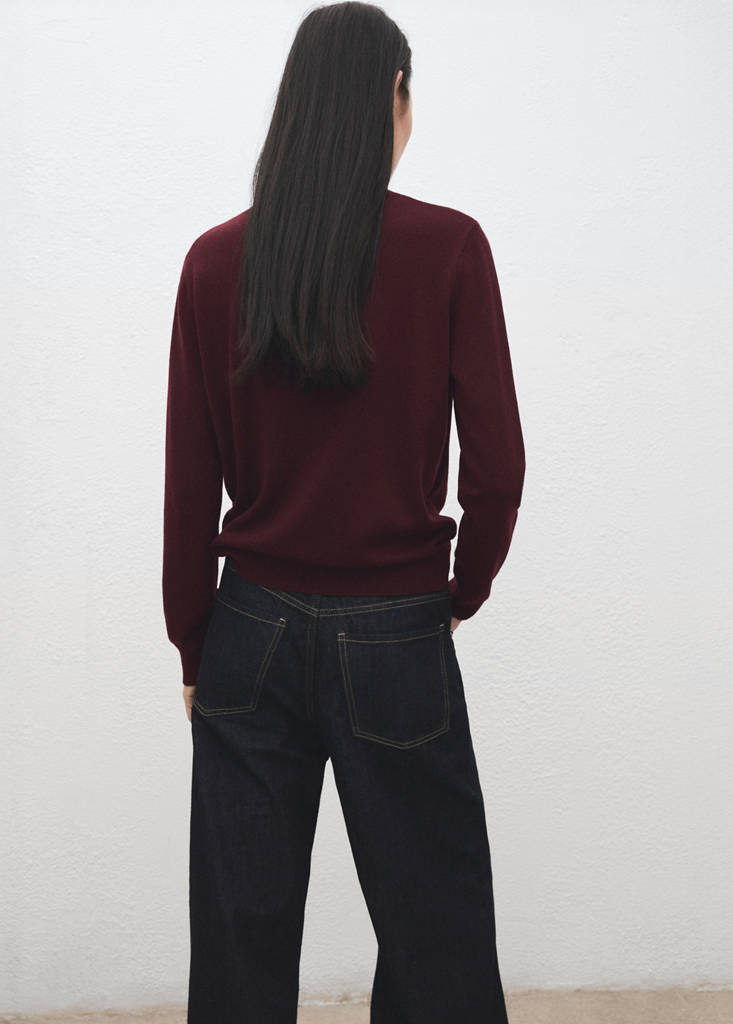 Round-neck knitted sweater — Wine
