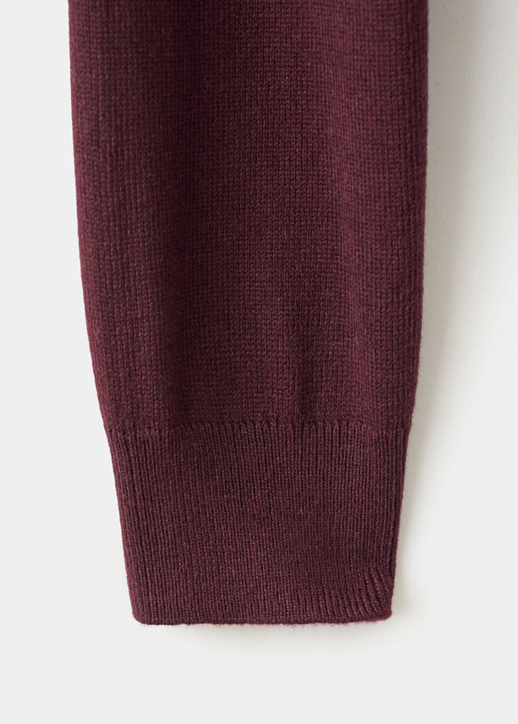 Round-neck knitted sweater — Wine