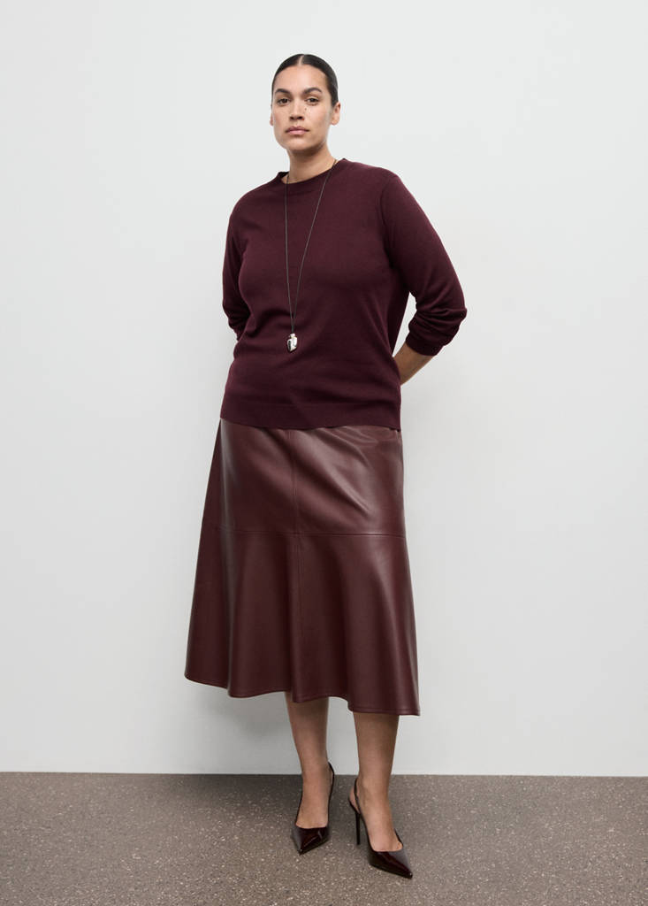 Round-neck knitted sweater — Wine