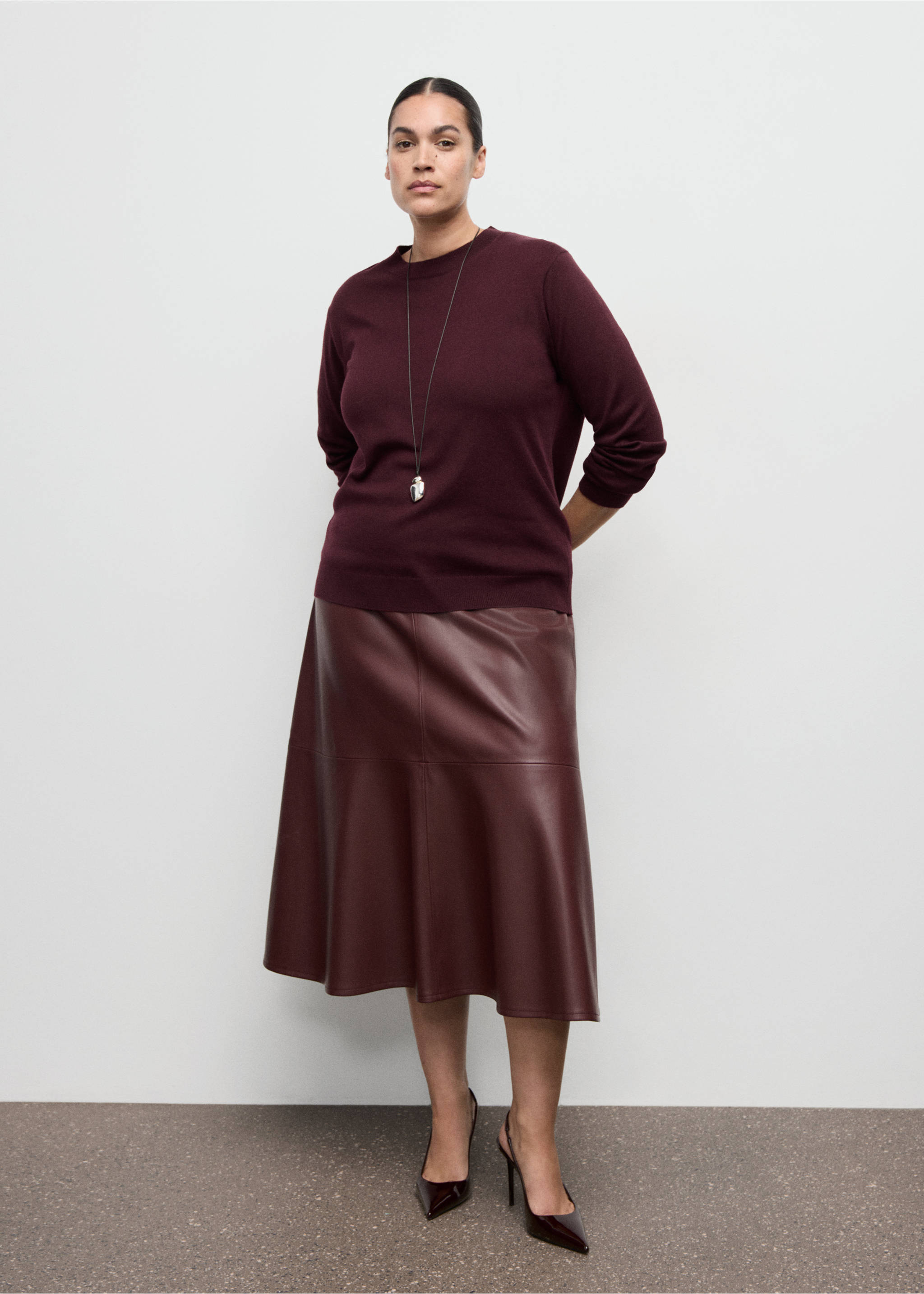 Jersey punto cuello redondo - Detalle del artículo 3, Vino. Ref: 27011284-00.