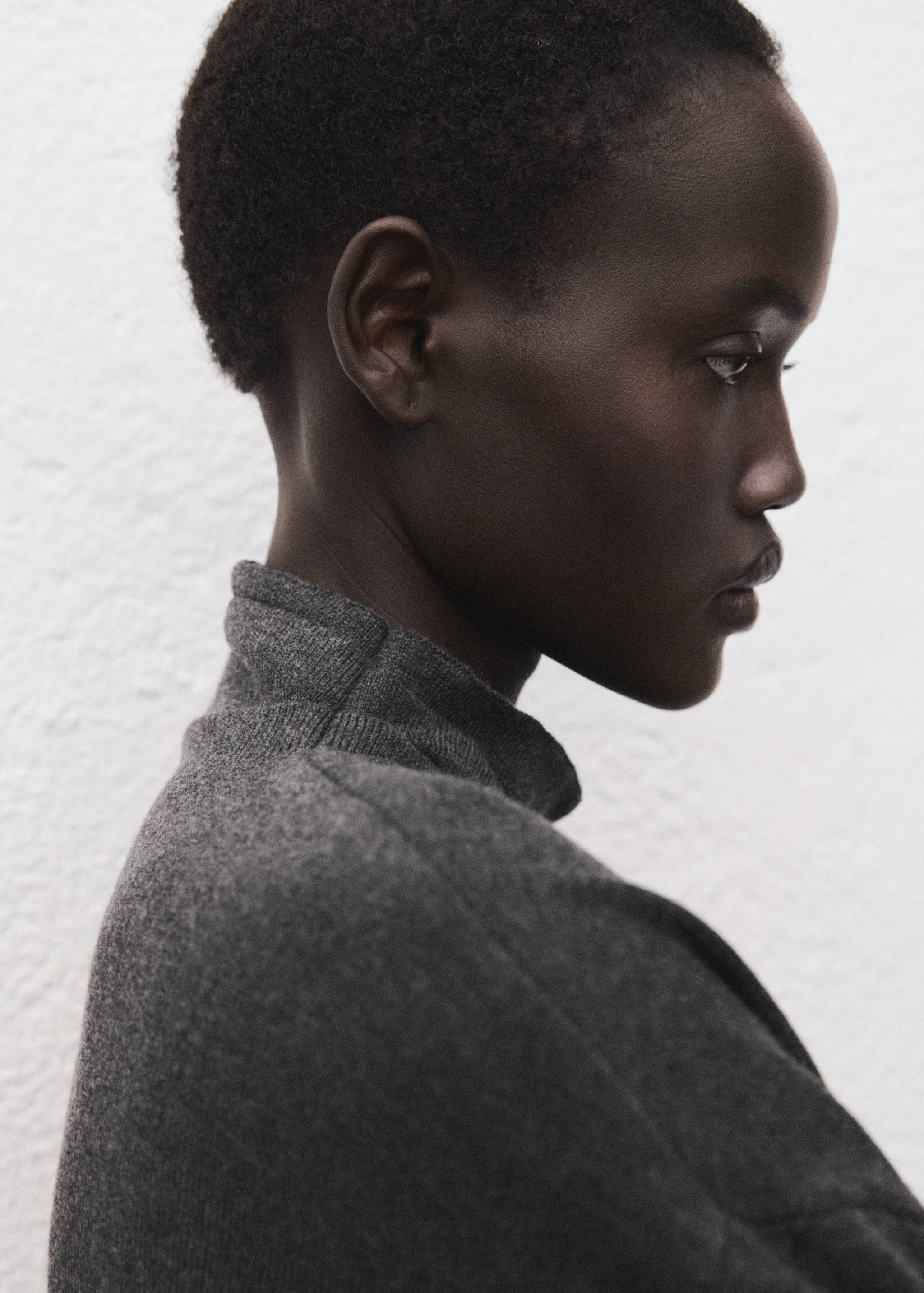 Draped turtleneck sweater - Details of the article 1