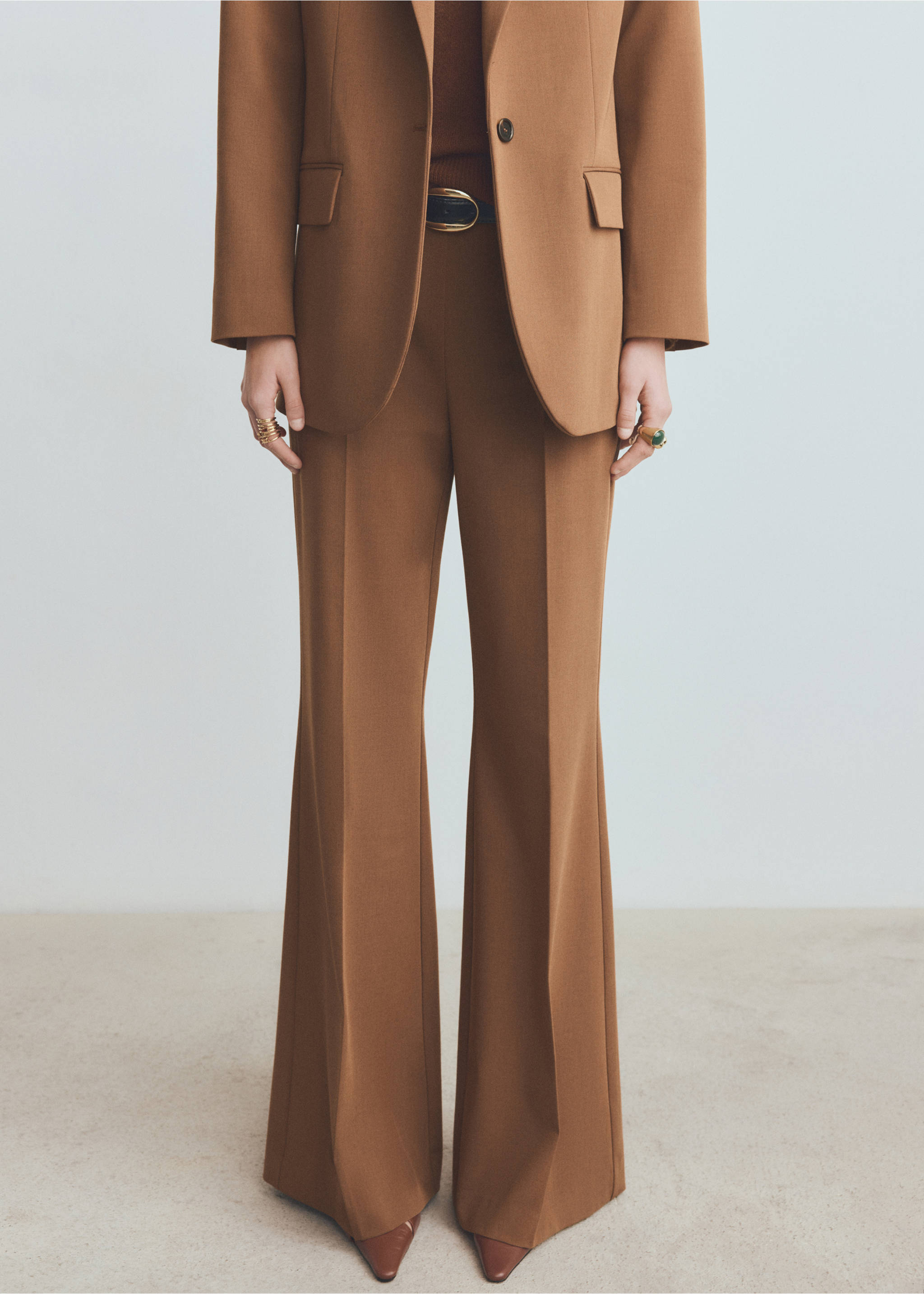 Wide leg suit trousers - Details of the article 6, Caramel. Ref: 27011300-00.