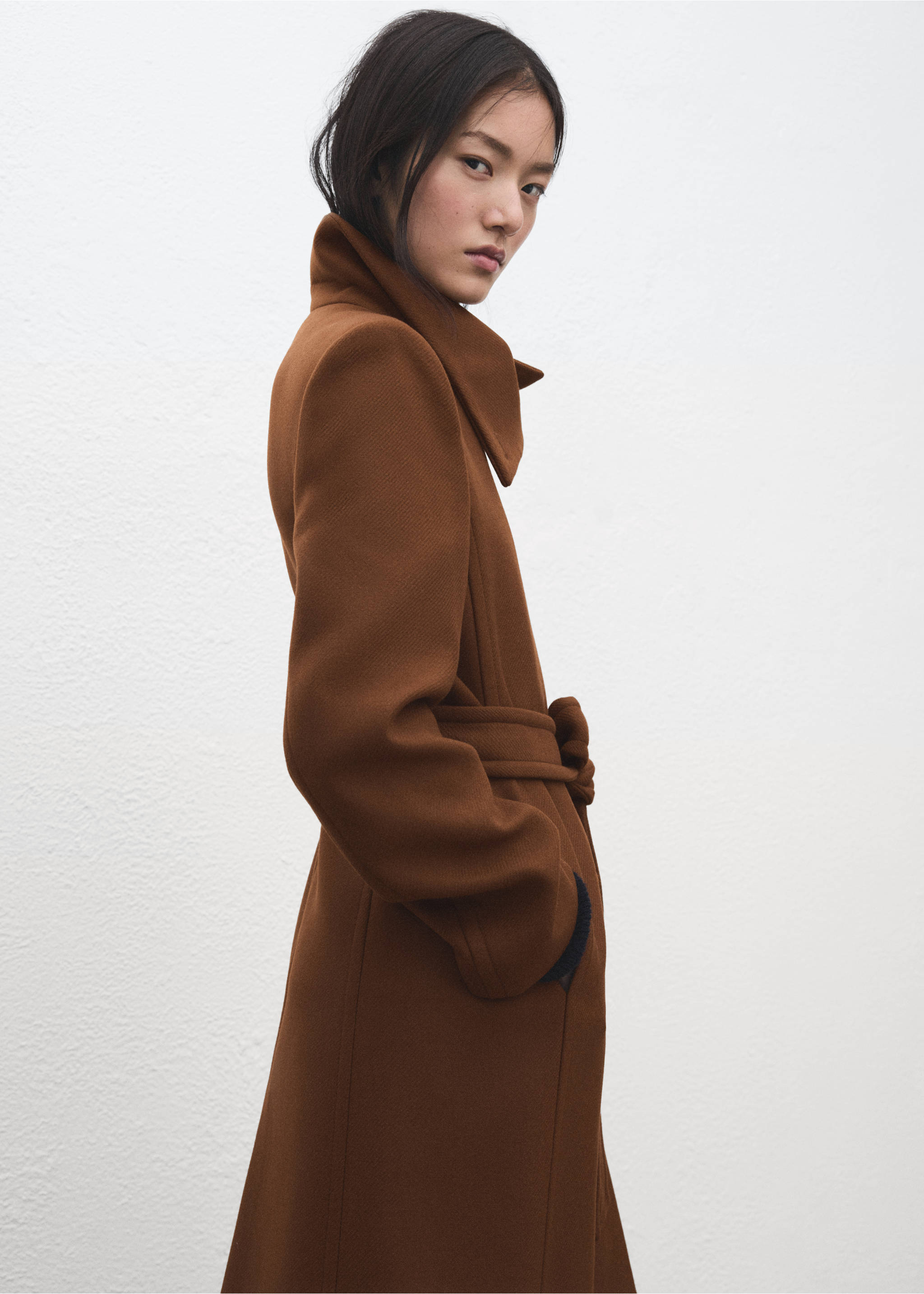 Manteco wool coat with belt - Details of the article 2, Medium Brown. Ref: 27011305-00.