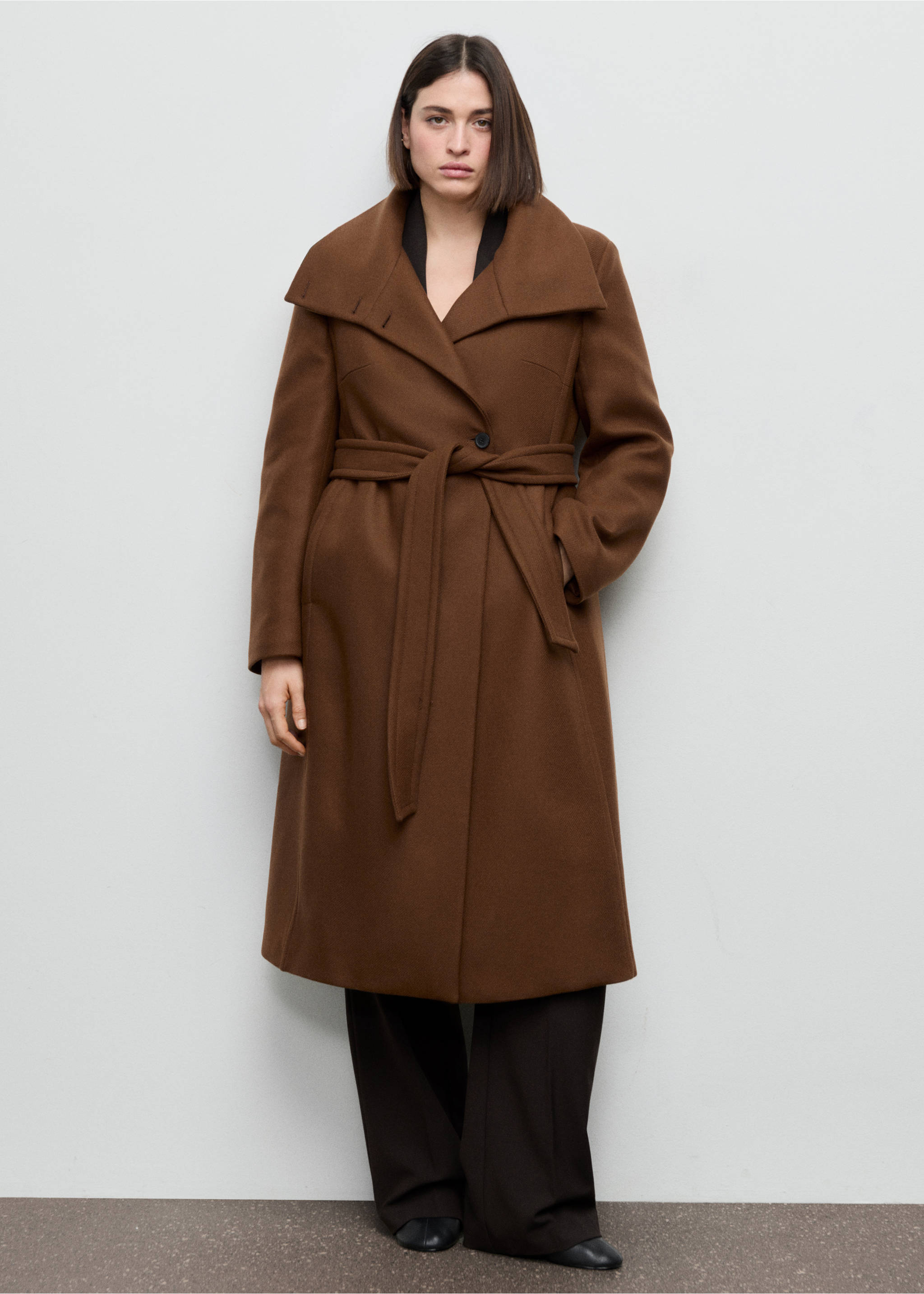 Manteco wool coat with belt - Details of the article 3, Medium Brown. Ref: 27011305-00.