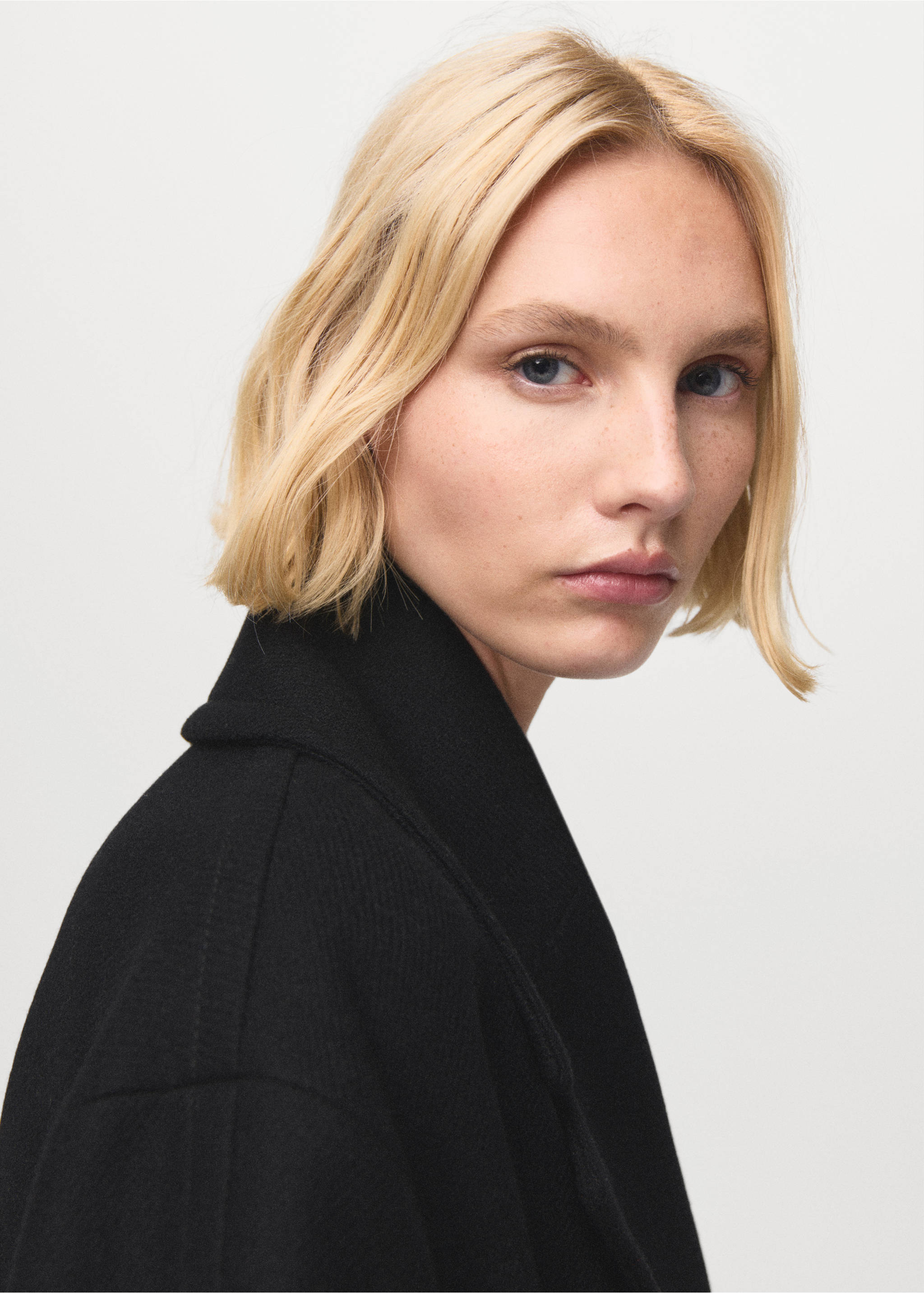 Manteco wool coat with belt - Details of the article 1, Black. Ref: 27011308-00.