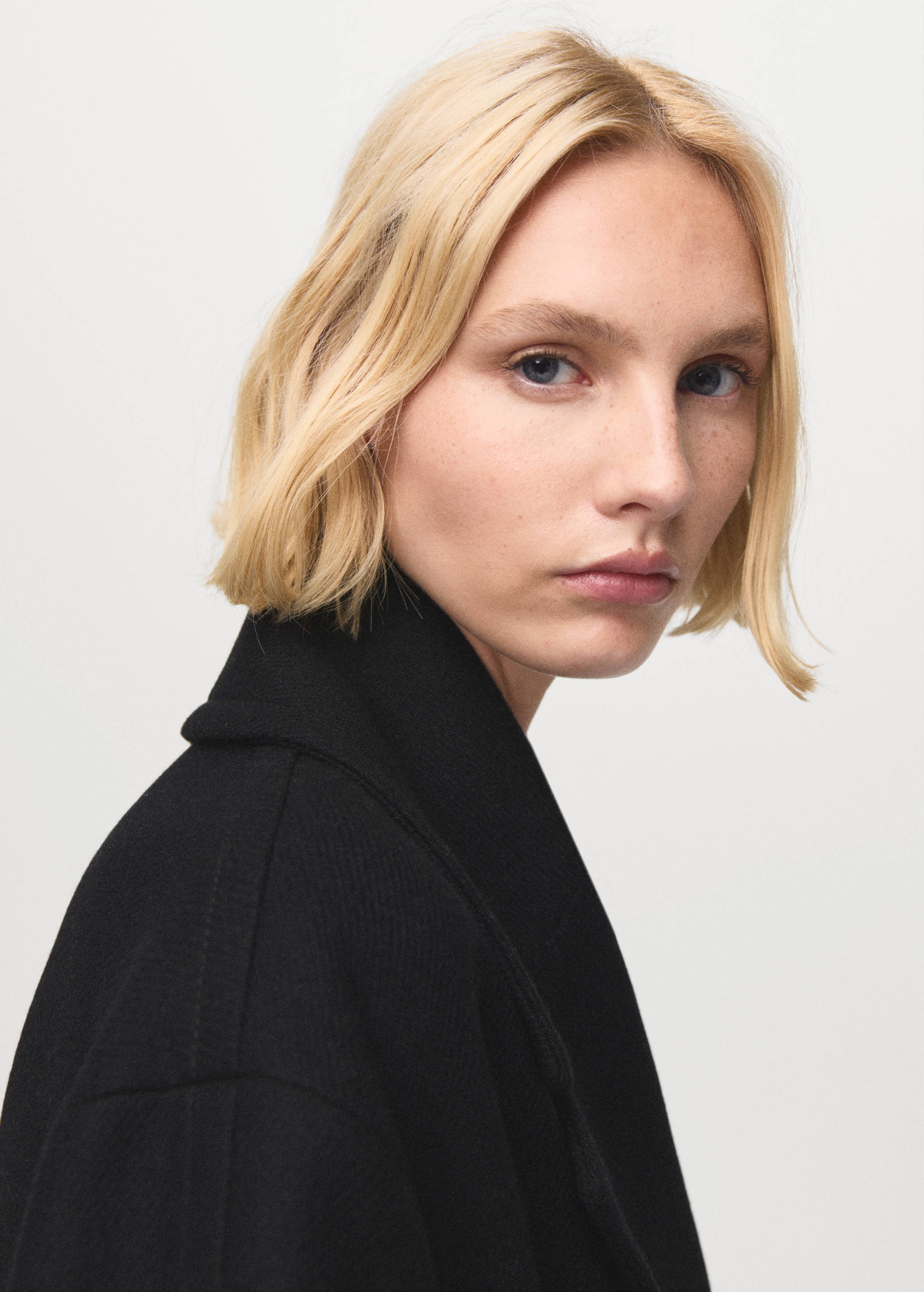 Manteco wool coat with belt - Details of the article 1