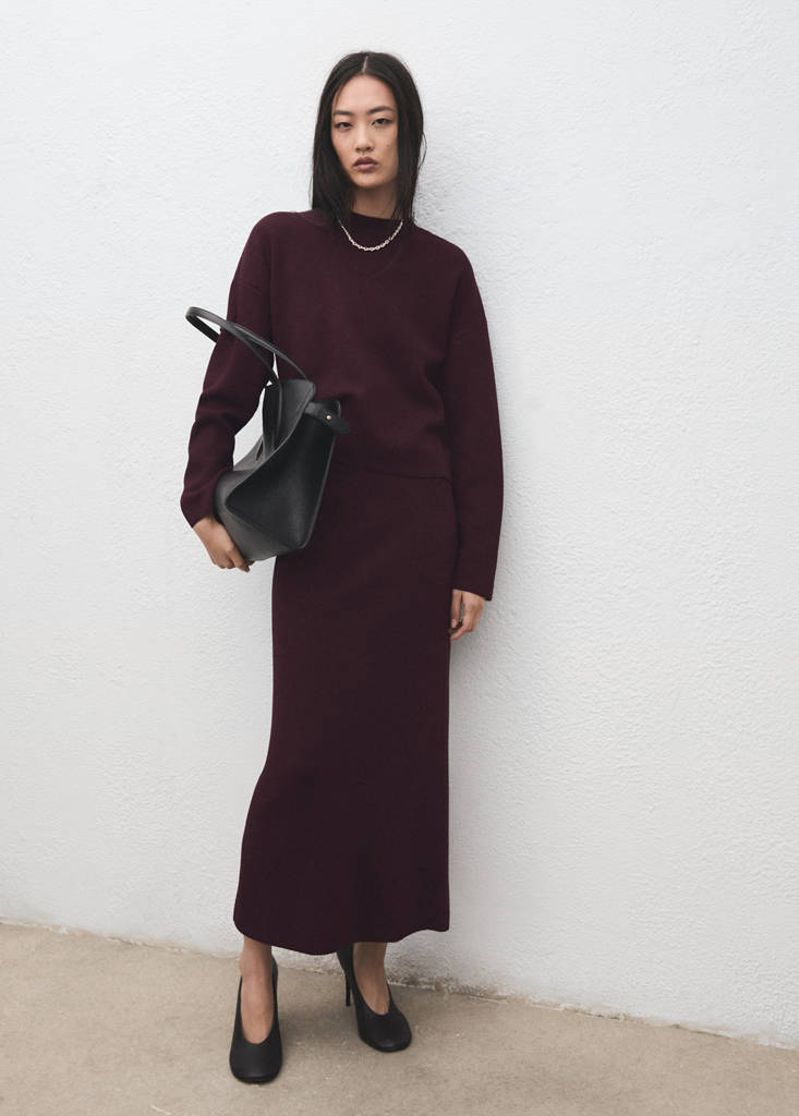 Round-neck knitted sweater — Wine