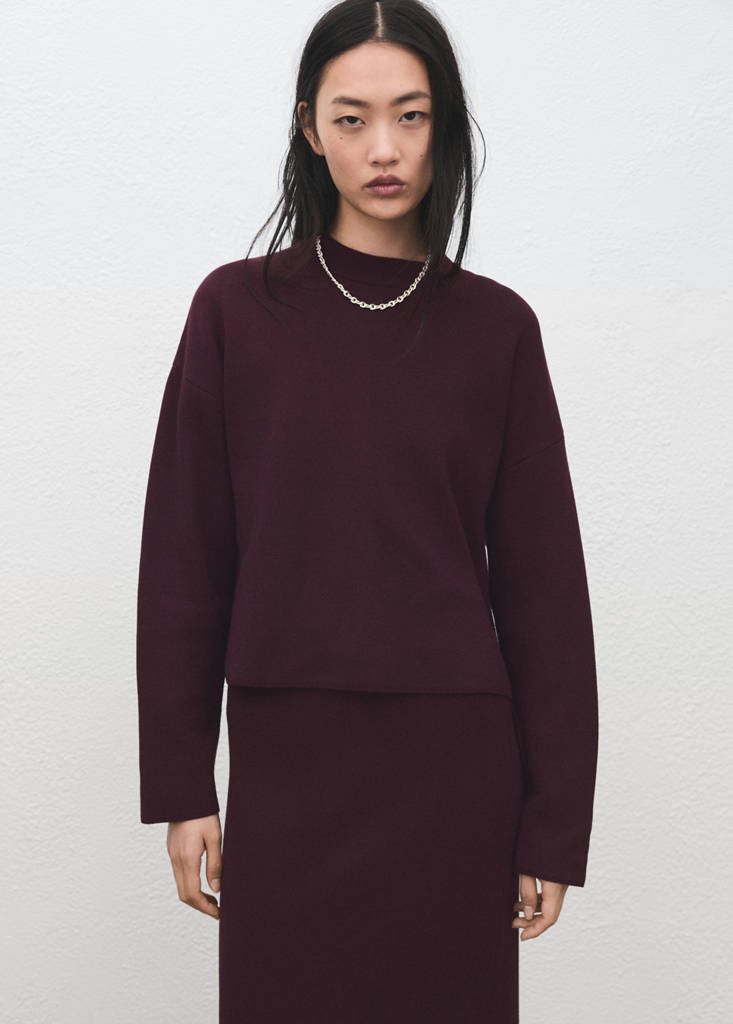 Round-neck knitted sweater — Wine