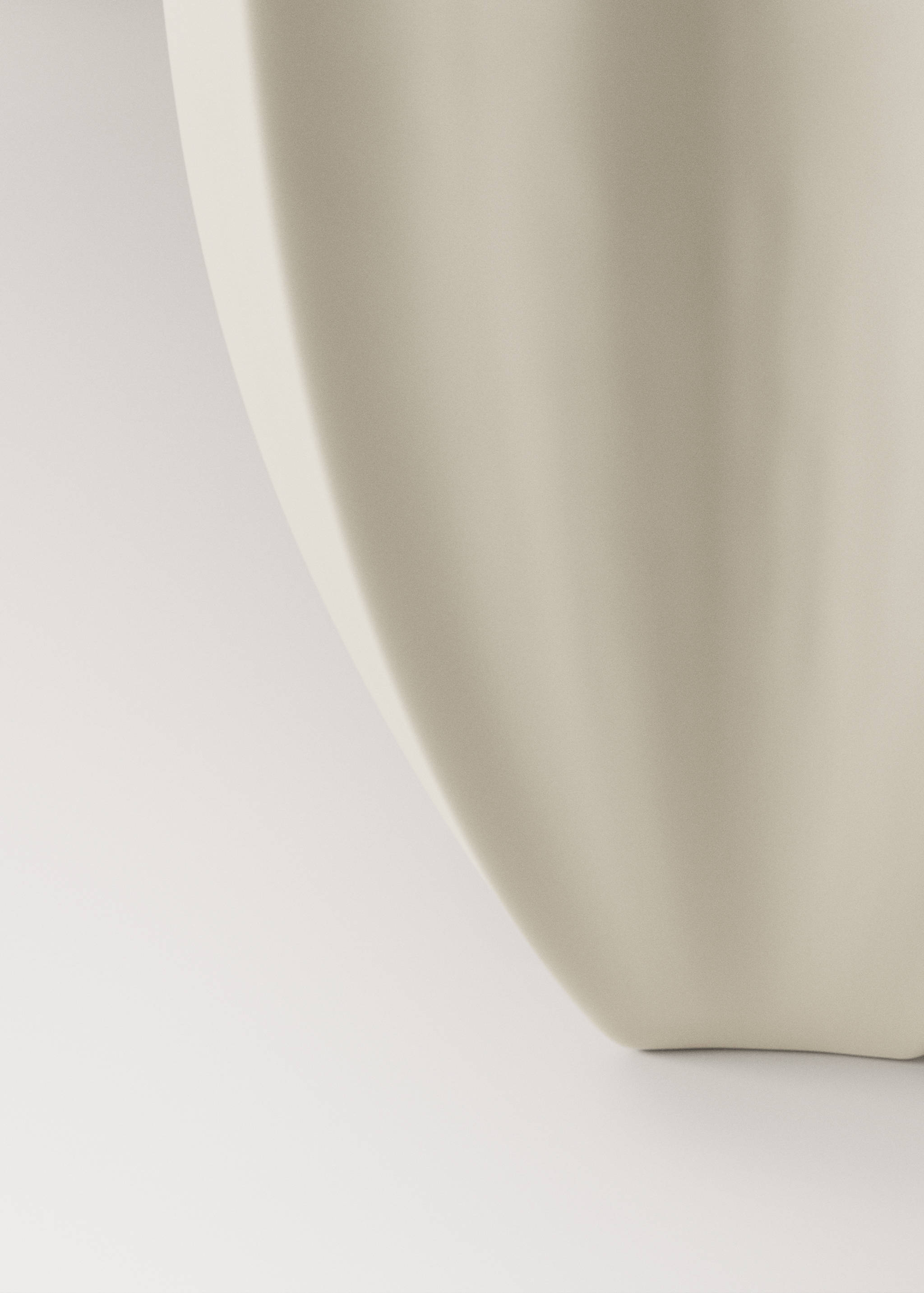 Tall earthenware flower vase - Details of the article 2