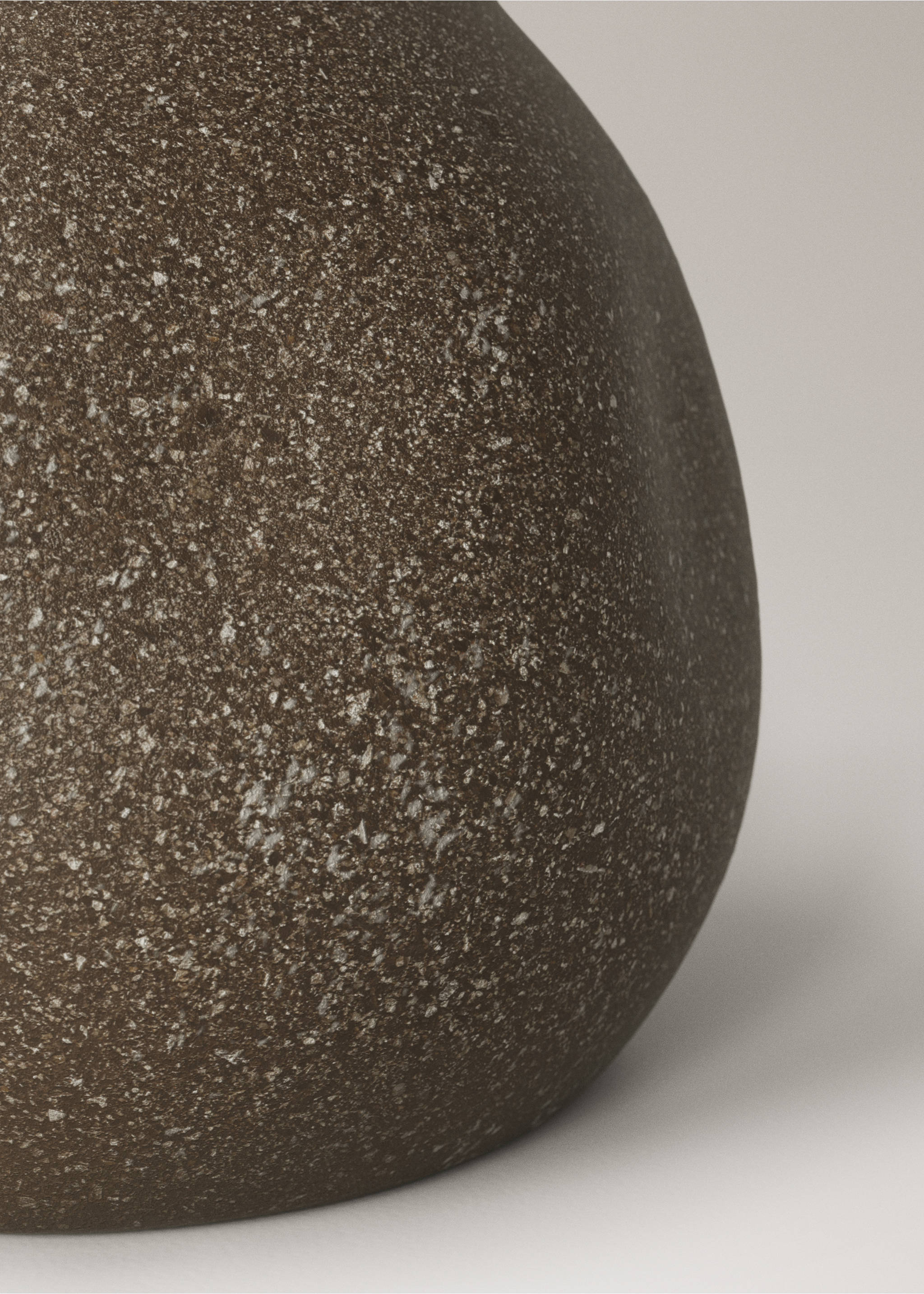 Irregular ceramic vase - Details of the article 2, Coffee. Ref: 27011527-00.