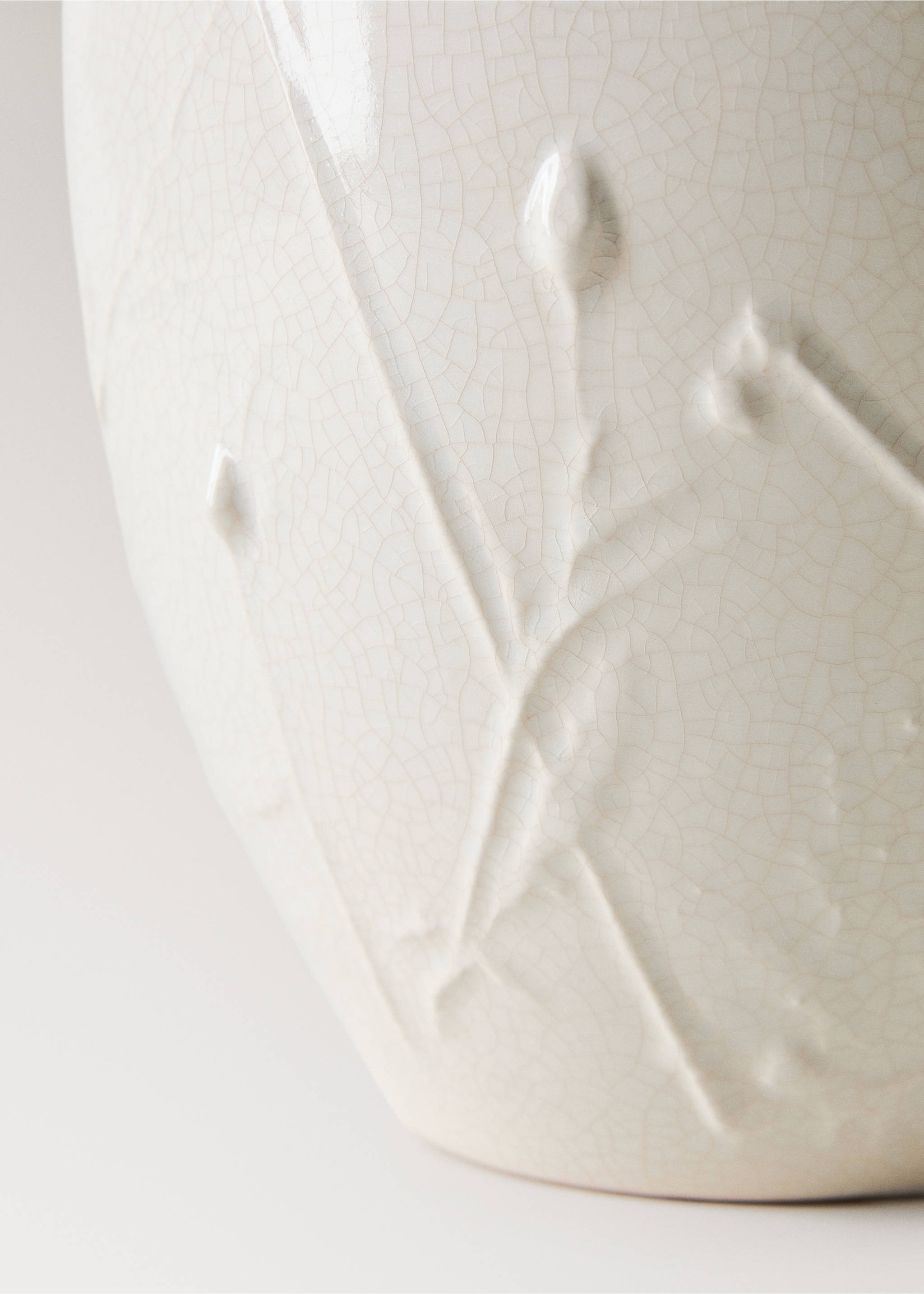 Ваза от фаянс с релефни цветя - Данни за артикула 2, Сиво-бяло. Ref: 27011531-00.