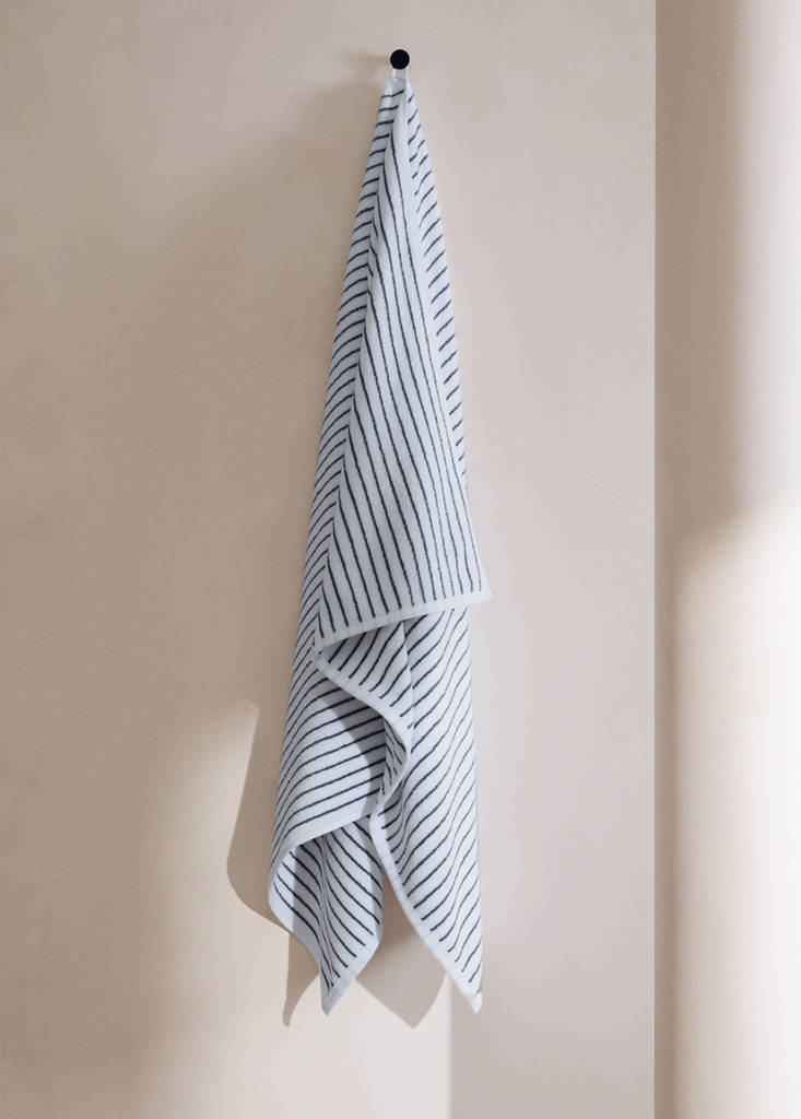 Two-tone striped cotton bath towel — White