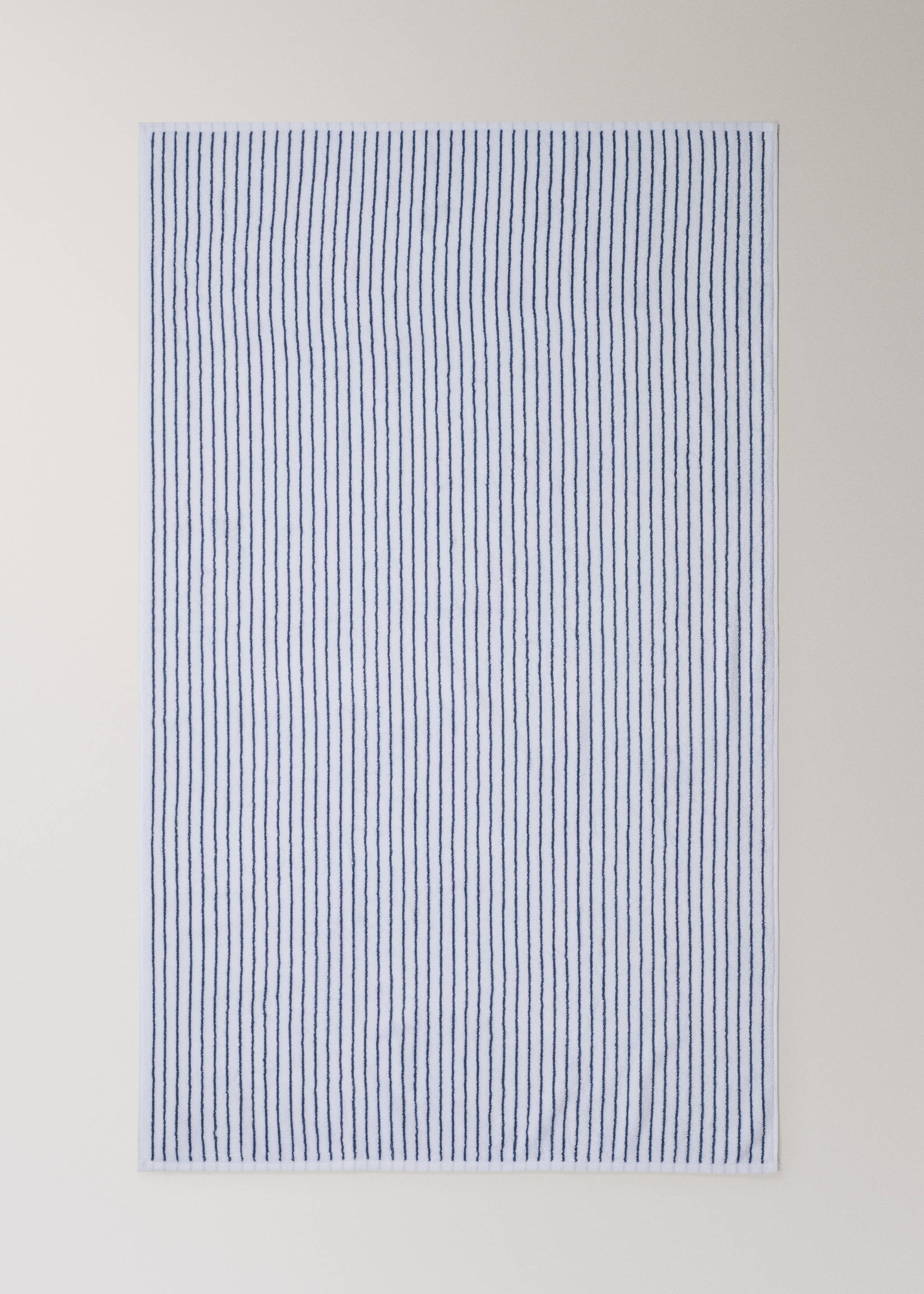 Badhandduk i bomull med tvåfärgade ränder - Detaljer om artikeln 4