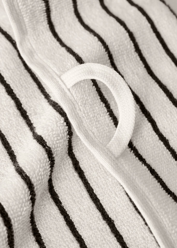 Two-tone striped cotton bath towel — Off White