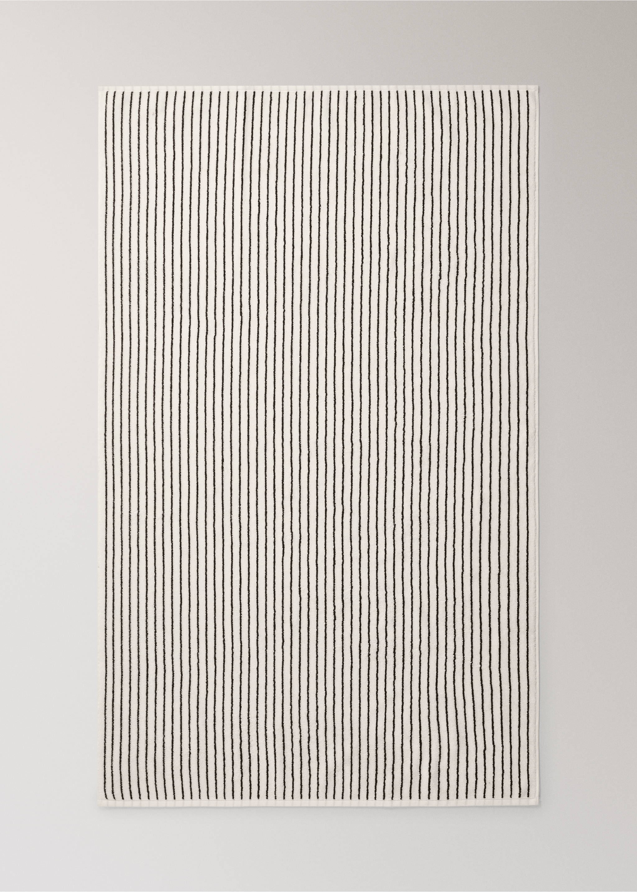 Badhandduk i bomull med tvåfärgade ränder - Detaljer om artikeln 3, Benvit. Ref: 27011535-00.