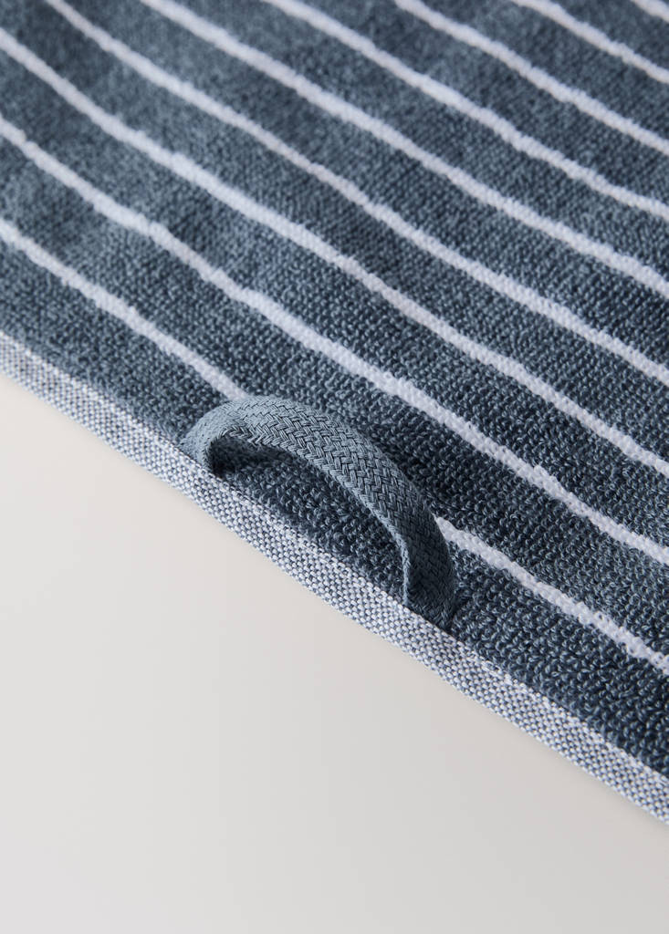 Two-tone striped cotton bath towel — Indigo Blue