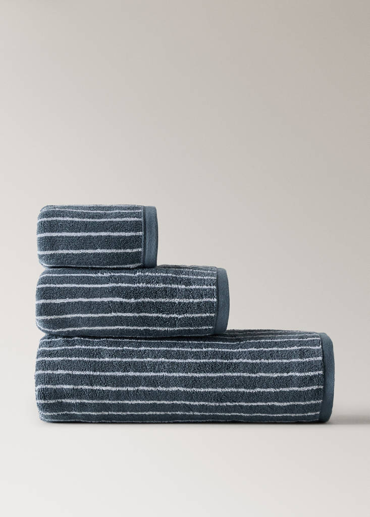 Two-tone striped cotton bath towel — Indigo Blue
