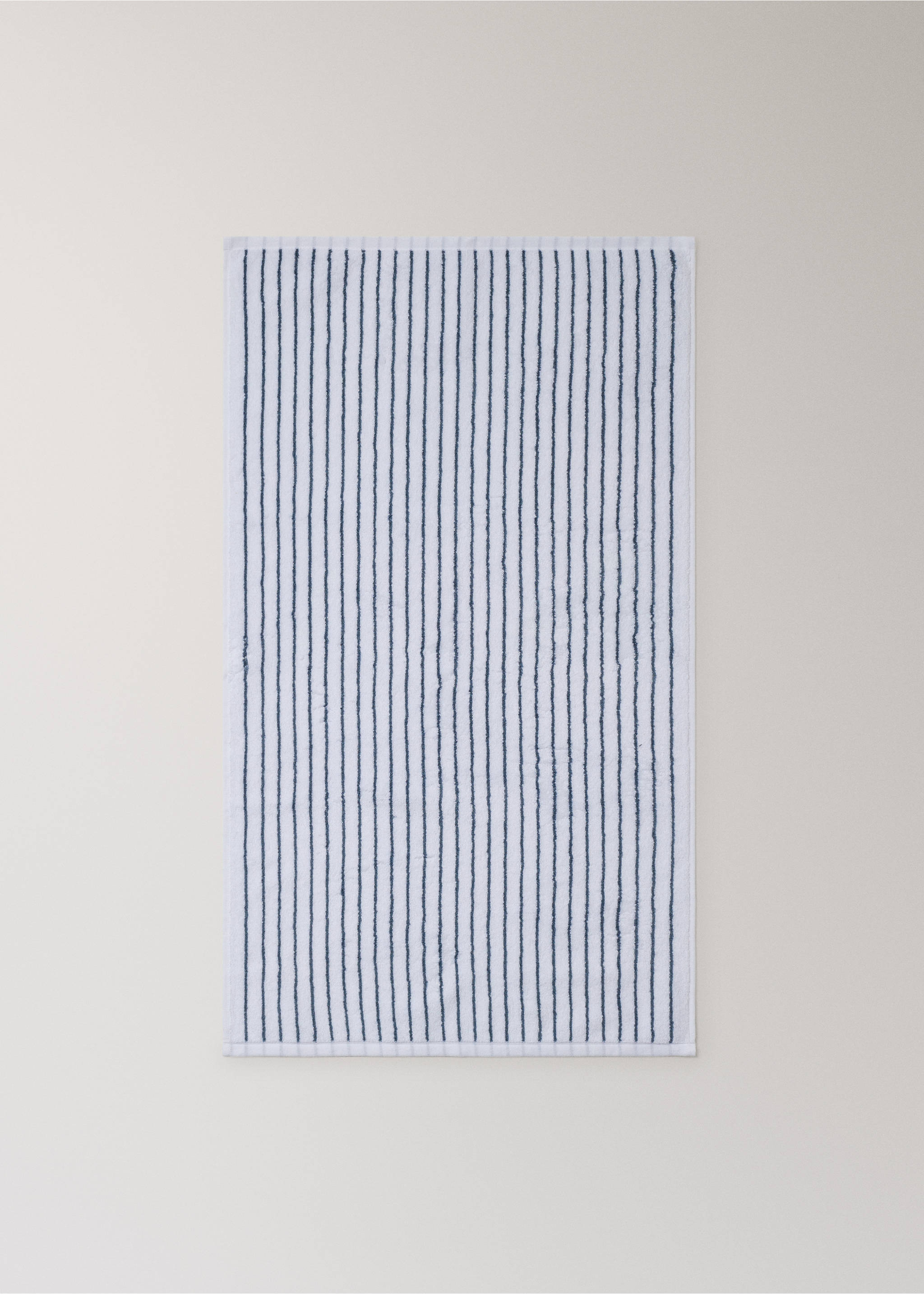 Katoenen handdoek met tweekleurige streep - Detail van het artikel 4, Wit. Ref: 27011536-00.