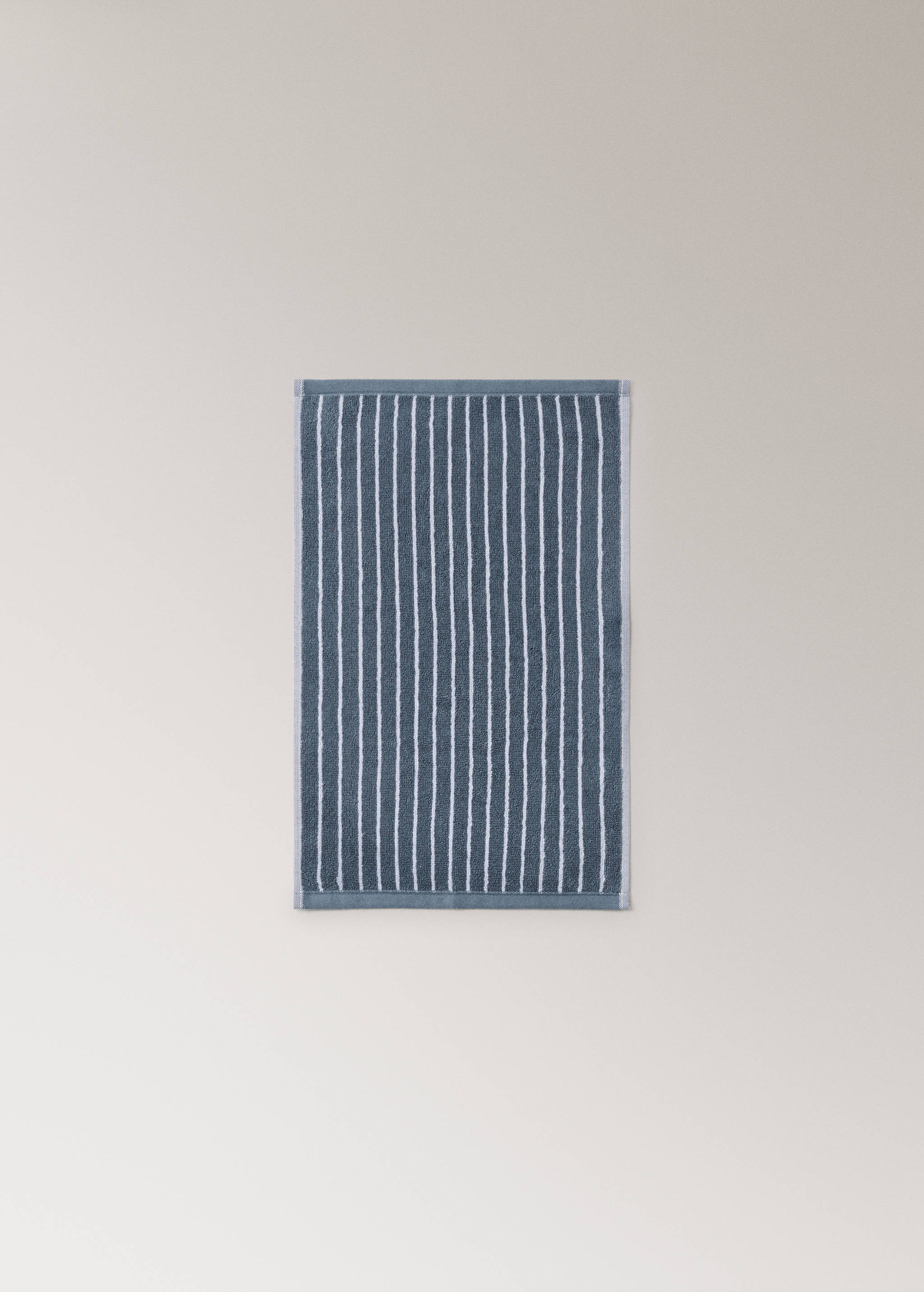 Cotton towel with two-tone stripes - Details of the article 4