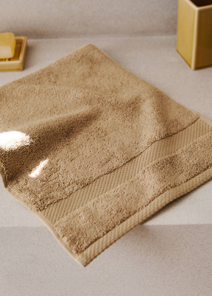 Extra-soft cotton face towel — Medium Brown