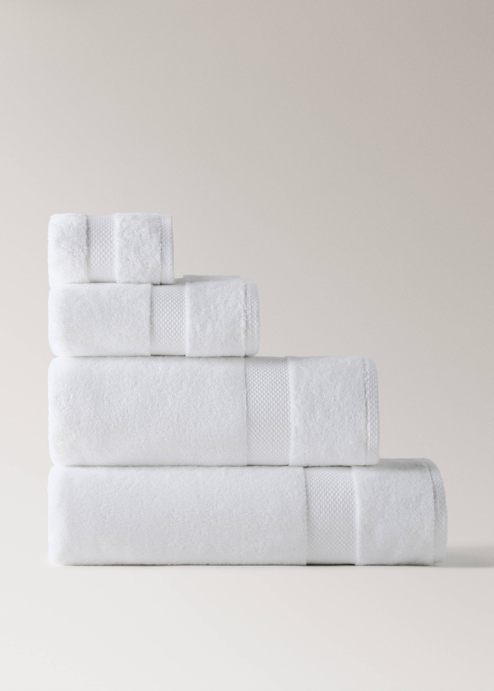 Extra-soft cotton bath towel - Article without model