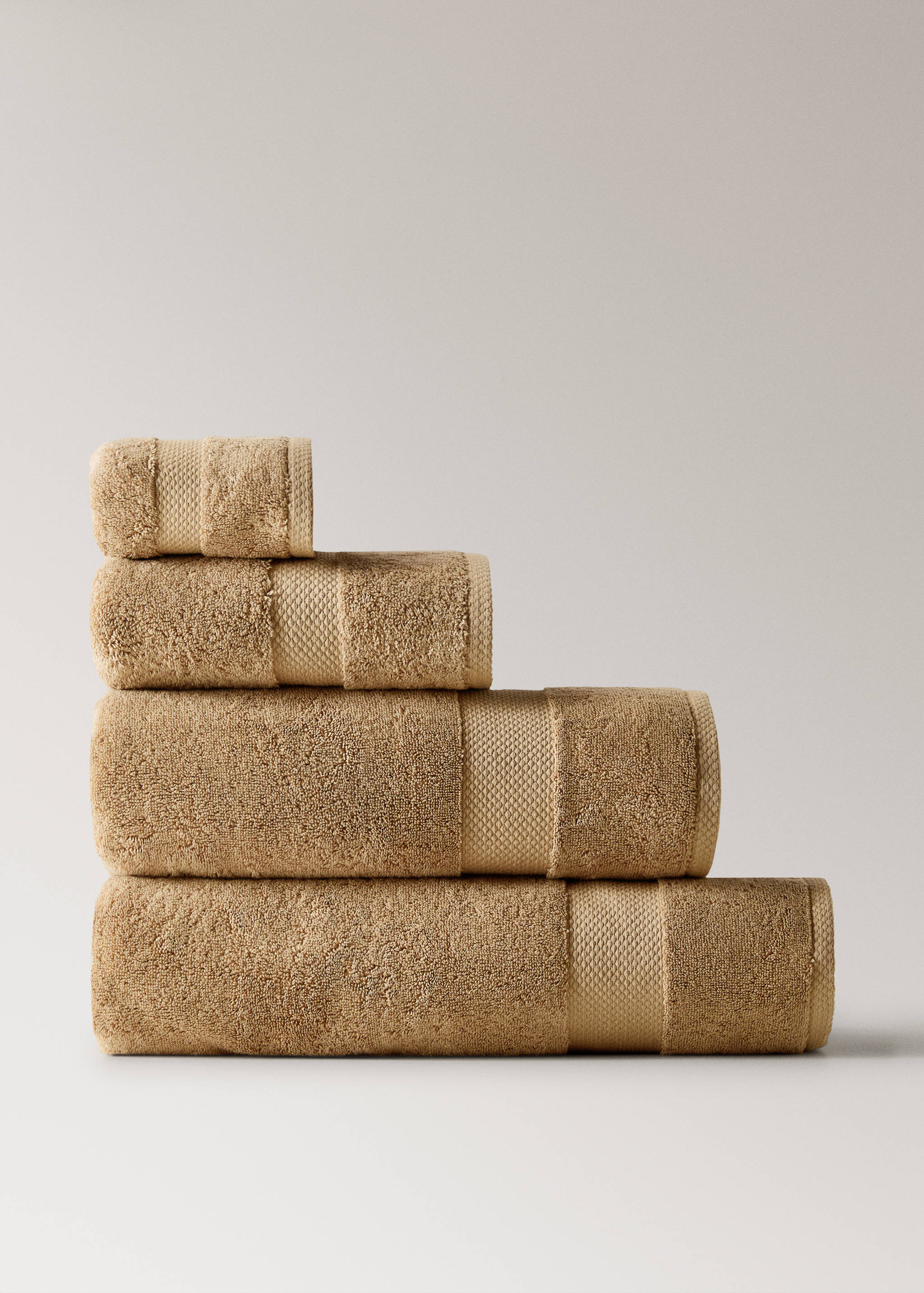 Extra-soft cotton bath towel - Article without model