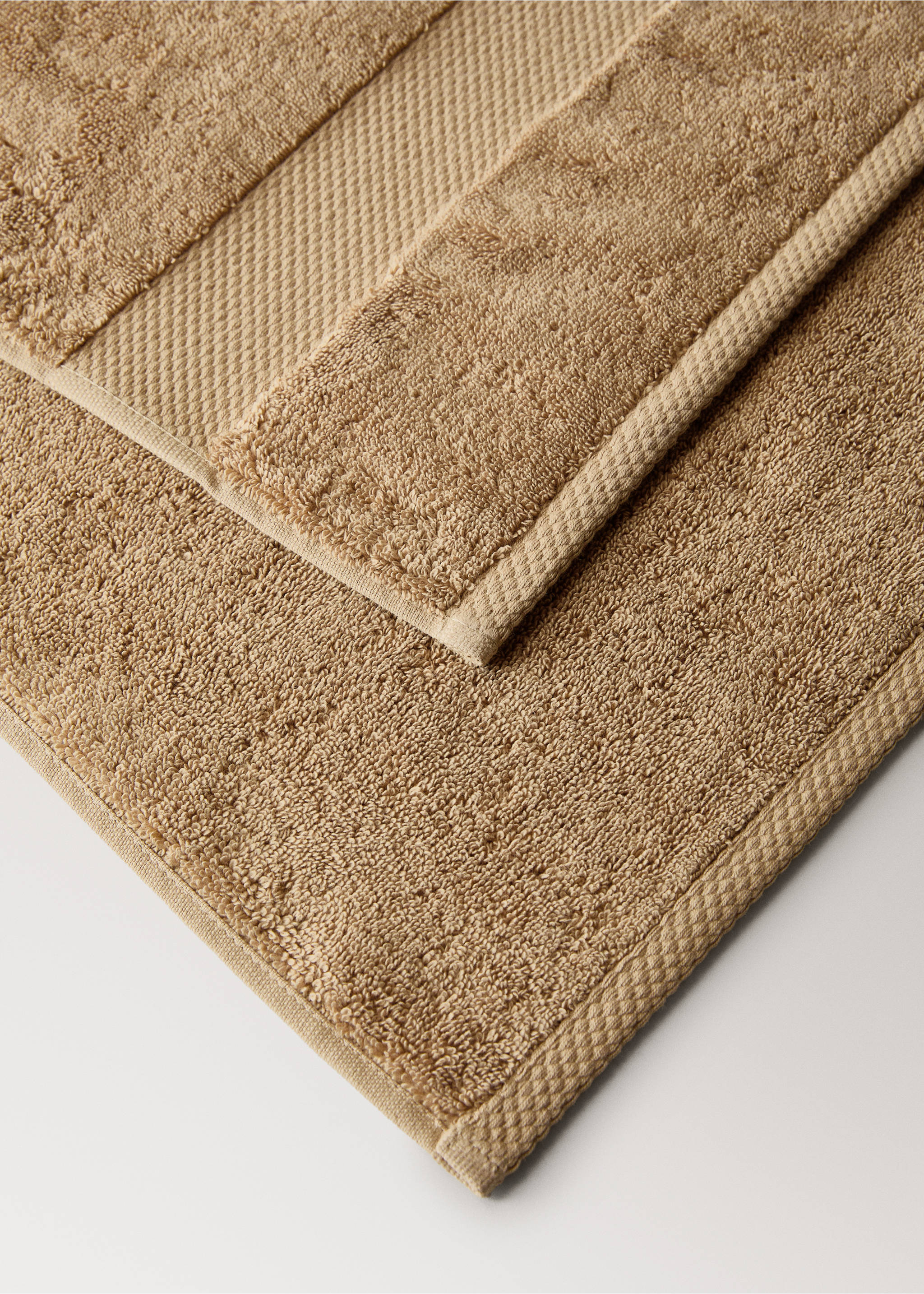 Extra-soft cotton bath towel - Details of the article 1, Medium Brown. Ref: 27011540-00.