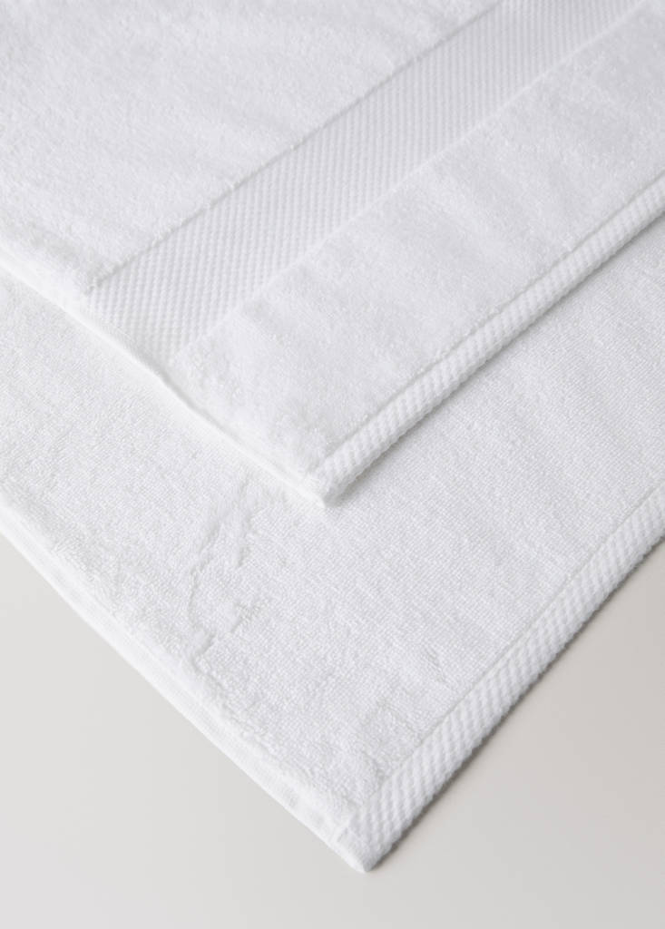 Extra soft XL cotton towel — White