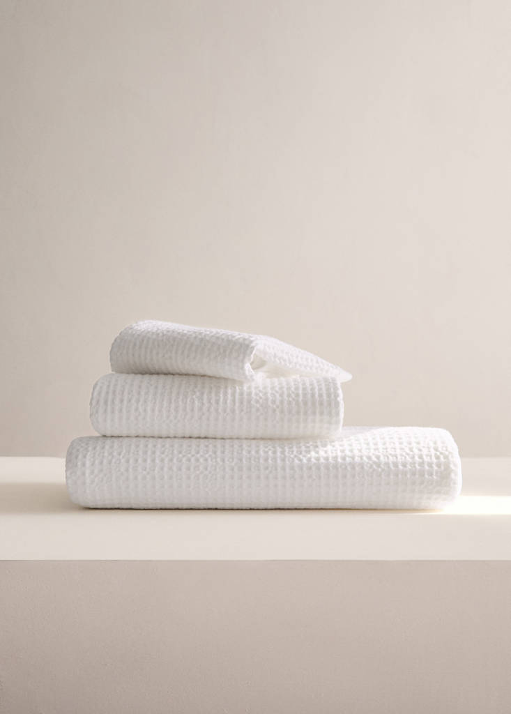 Waffle cotton washbasin towel — White