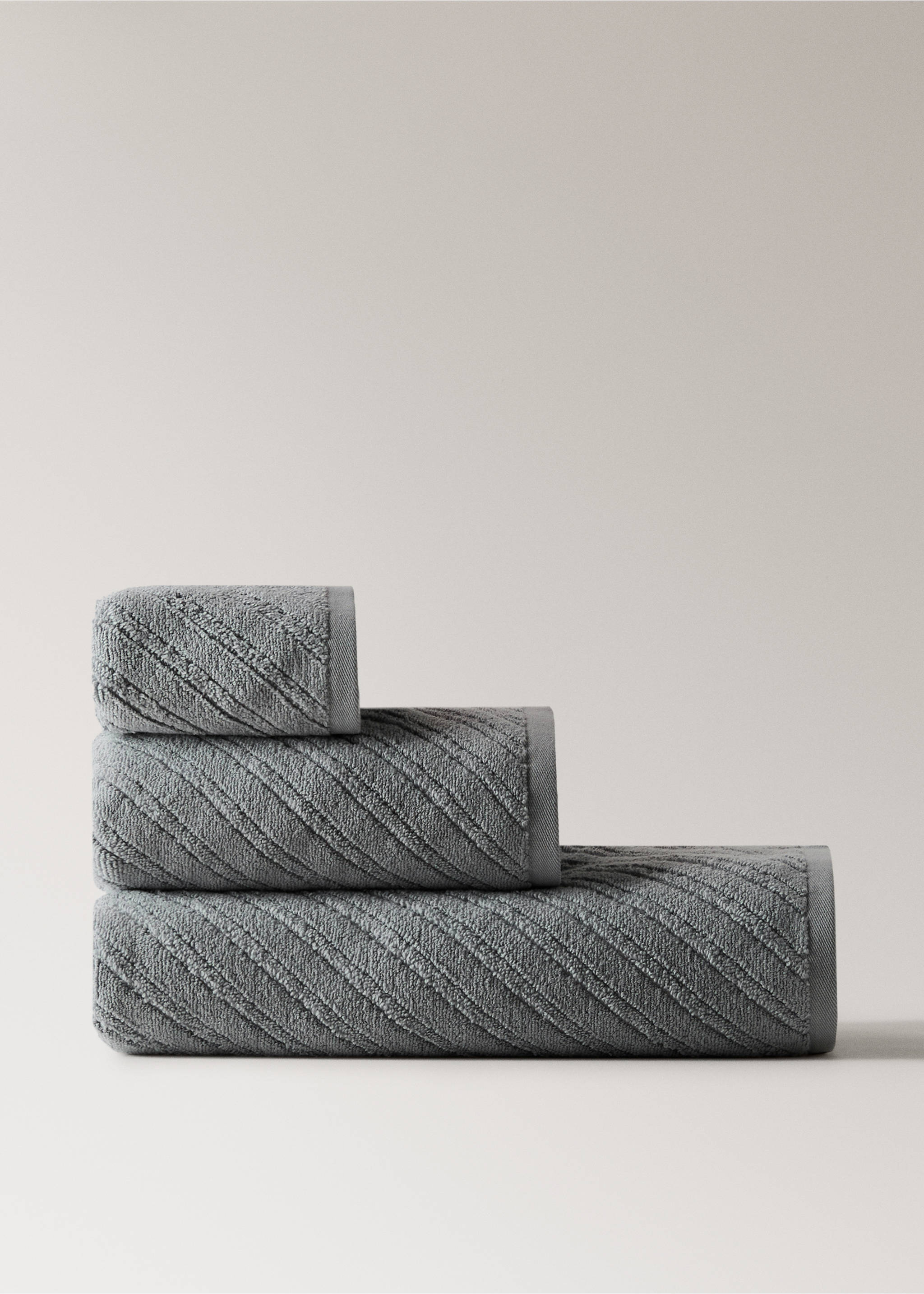 Guest towel with diagonal structure terry cotton - Article without model, Indigo Blue. Ref: 27011552-00.