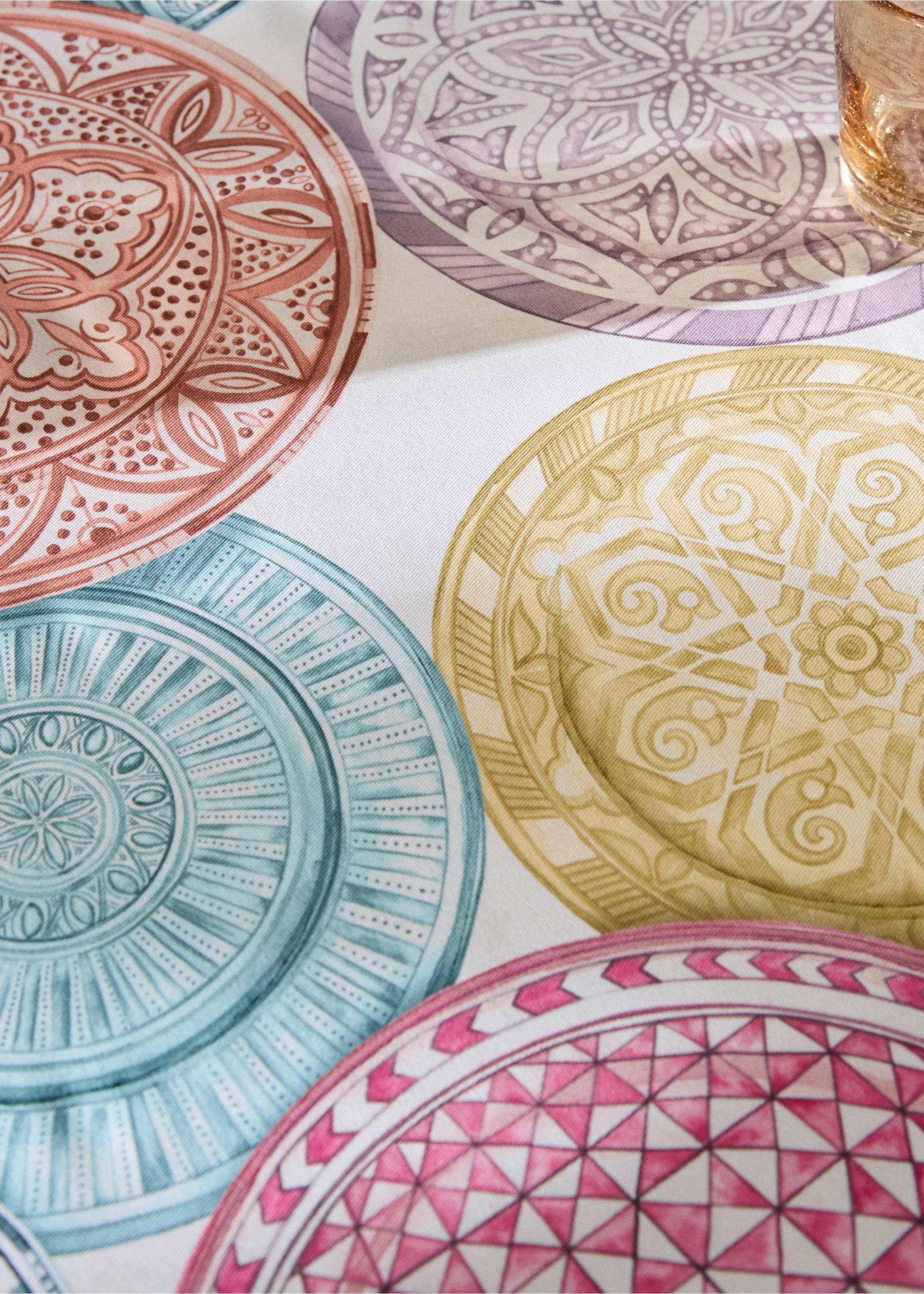 Cotton tablecloth Moroccan style for 6 to 8 diners - Details of the article 7, Yellow. Ref: 27011557-00.