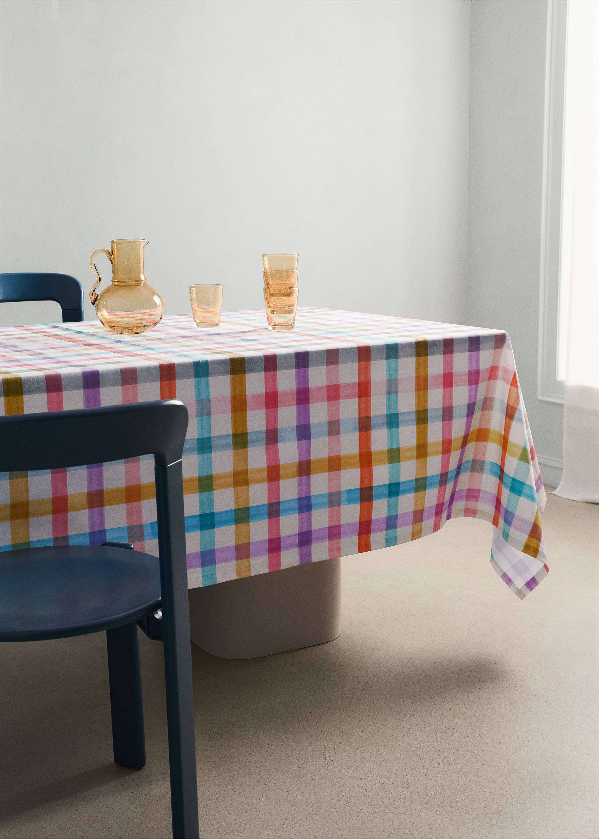 Watercolour effect striped resin-coated tablecloth for 8 to 10 people - General plane, Blue. Ref: 27011559-00.