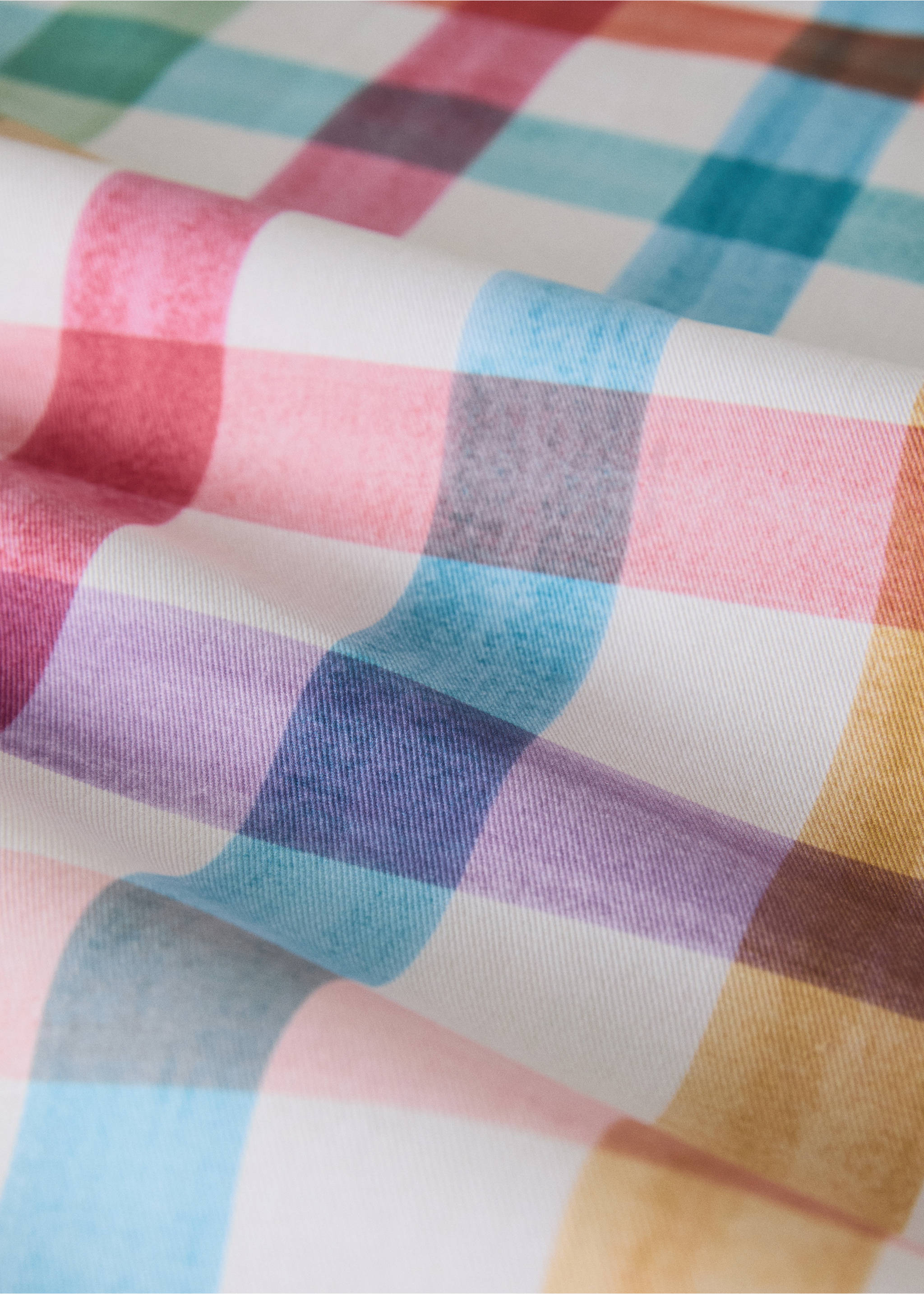 Resin-coated tablecloth with brushstroke stripe effect for 2 to 4 guests - Details of the article 2, Blue. Ref: 27011560-00.